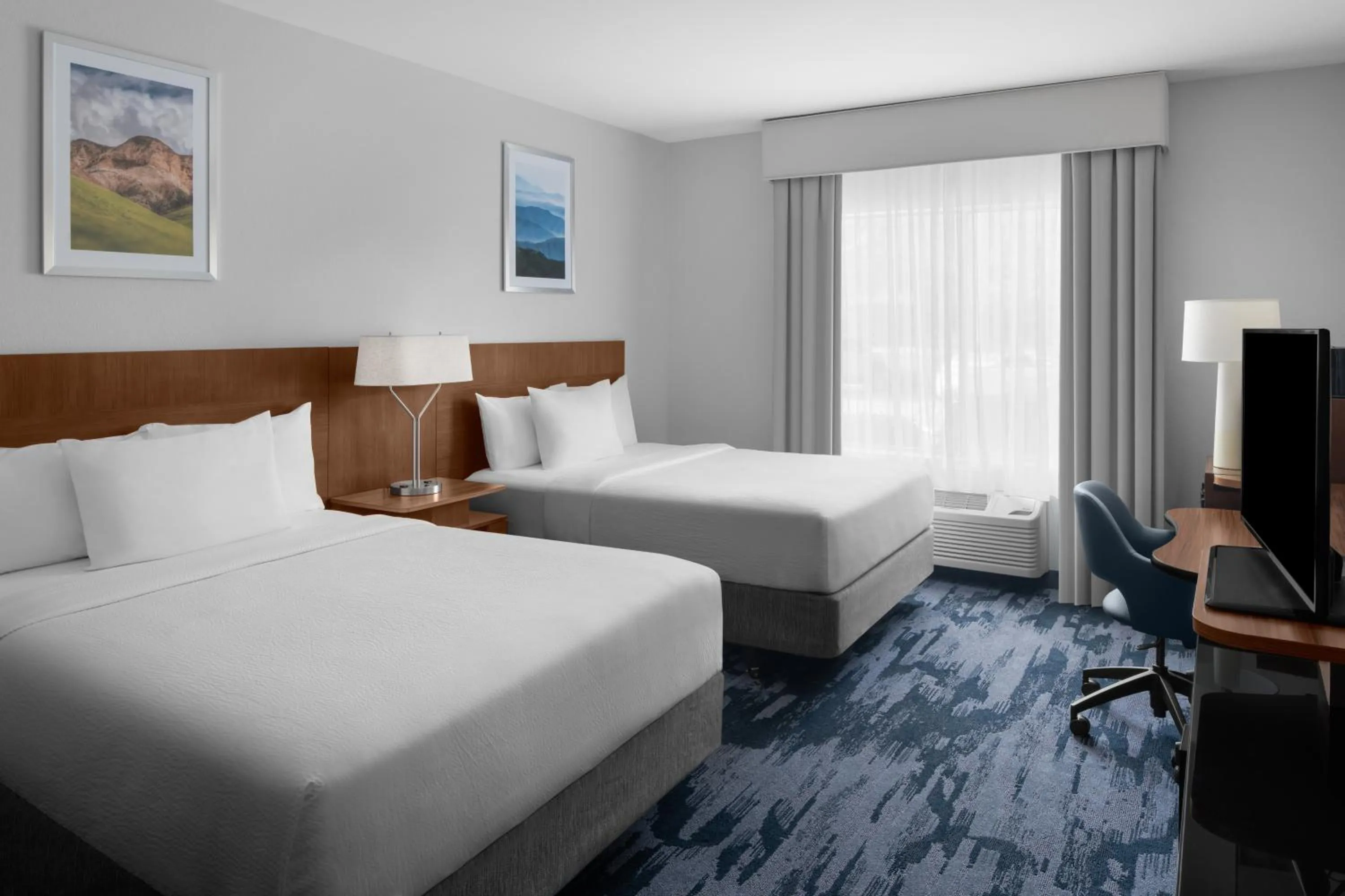 Bed in Fairfield Inn by Marriott Santa Clarita Valencia