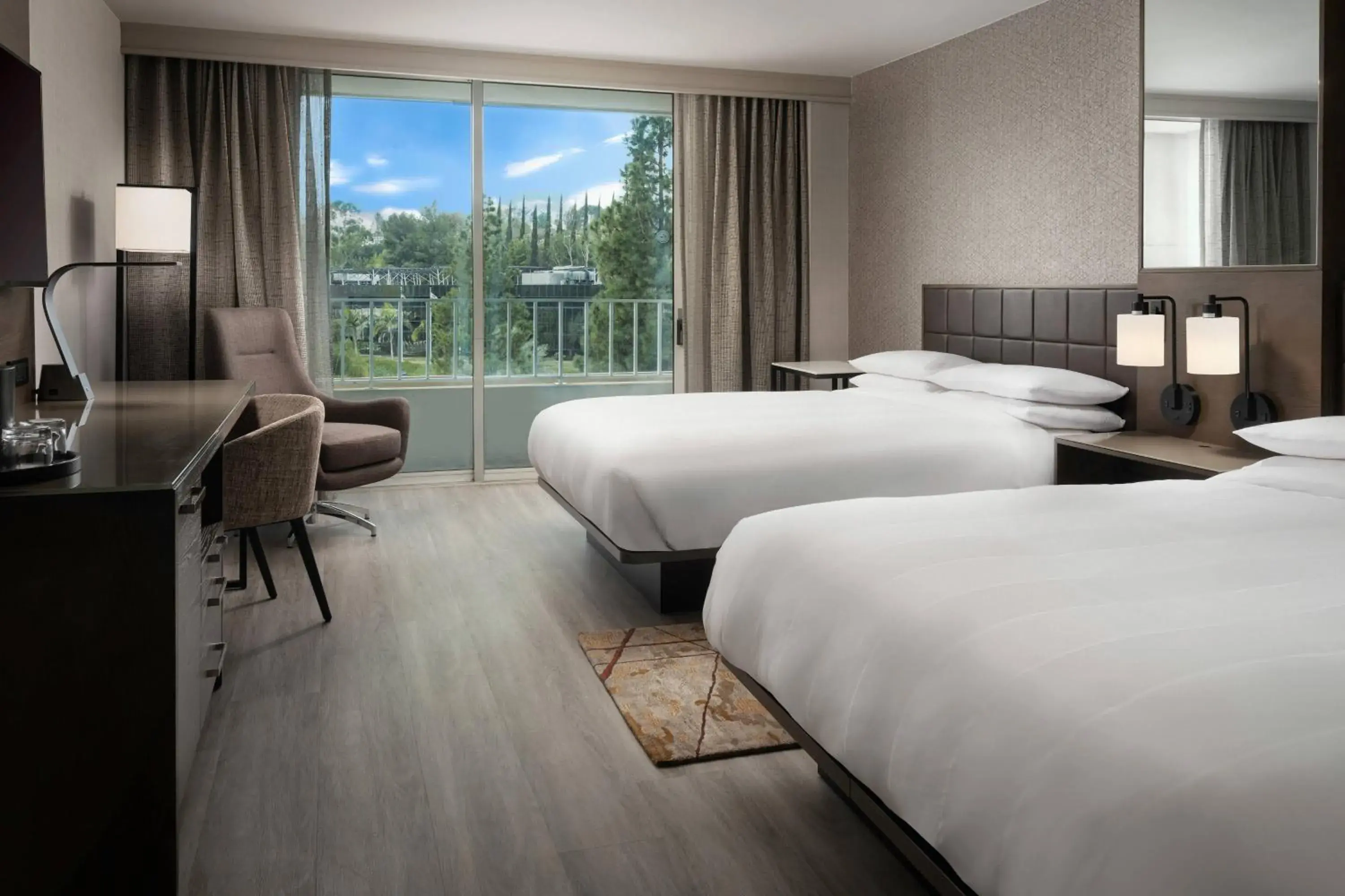 Guest Room with Two Double Beds in Warner Center Marriott Woodland Hills Guest Room with Two Double Beds in Warner Center Marriott Woodland Hills