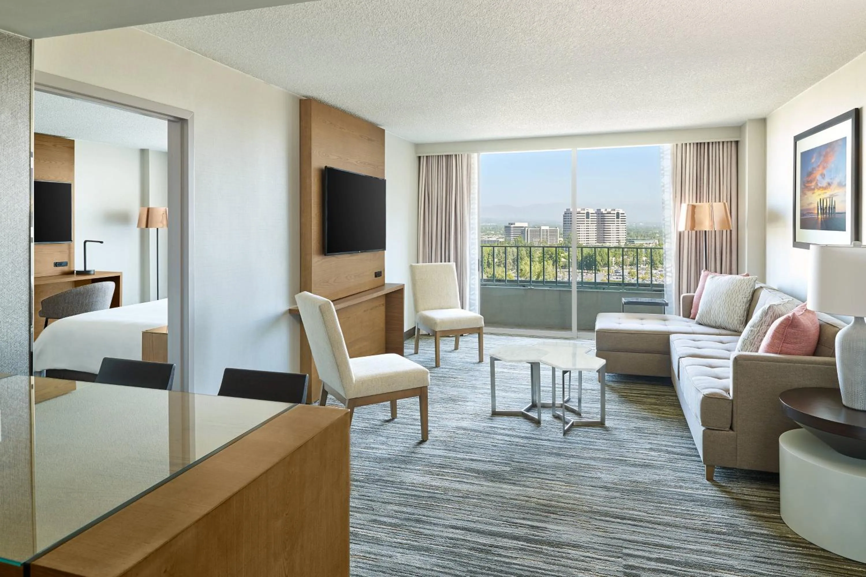 Bedroom in Warner Center Marriott Woodland Hills