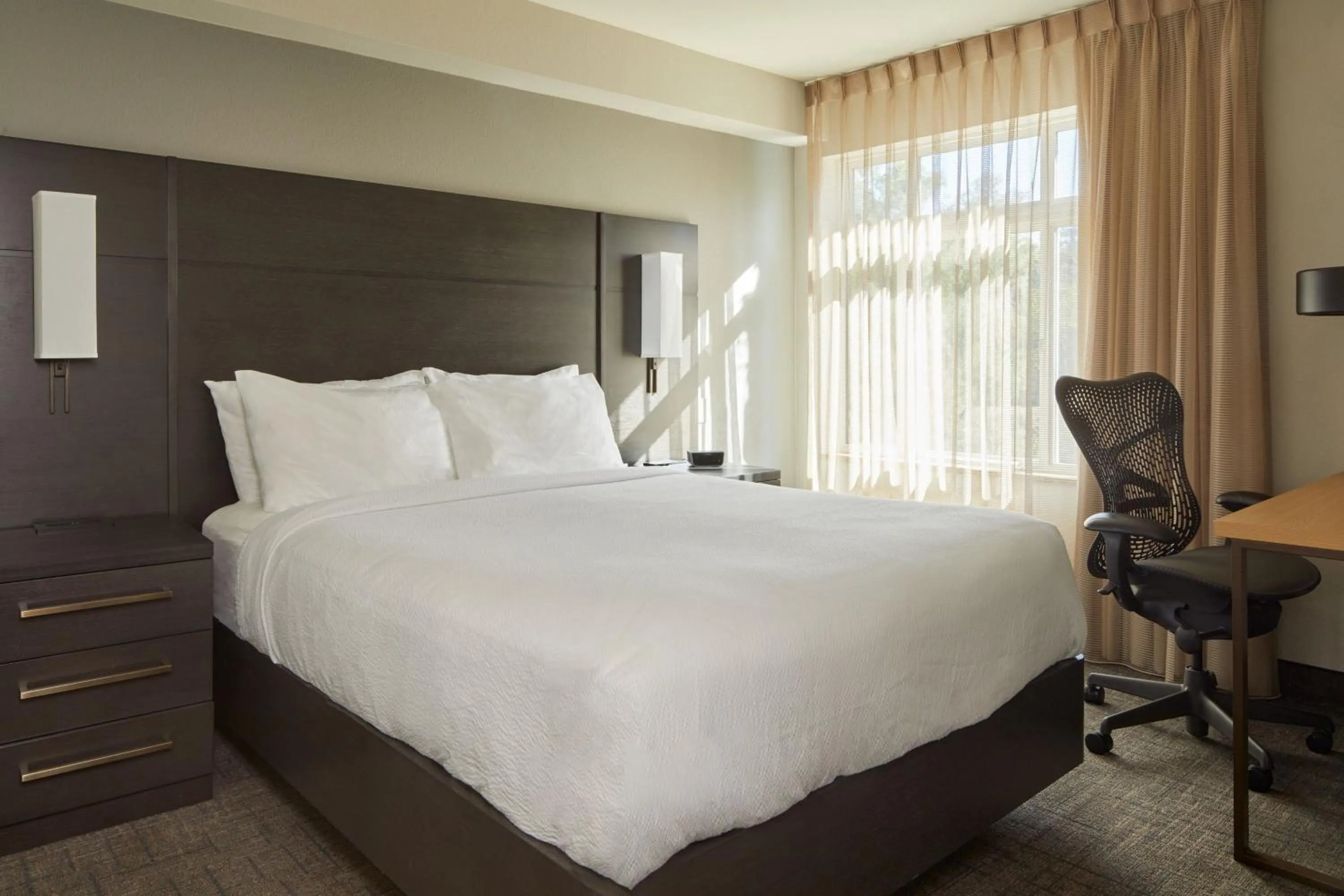 Bedroom, Bed in Residence Inn Los Angeles Westlake Village