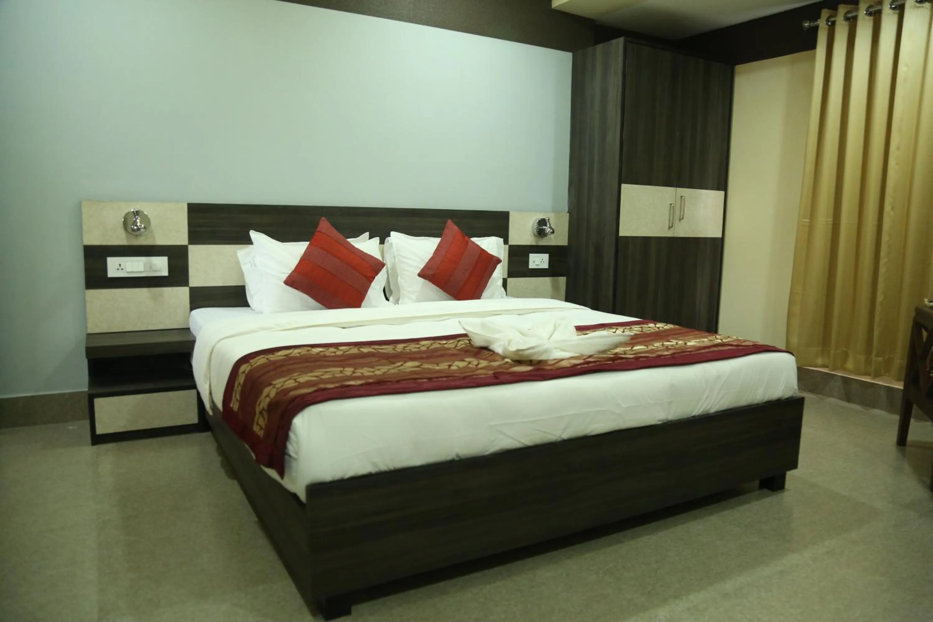 Bedroom, Bed in The Loft Hotel, Siliguri