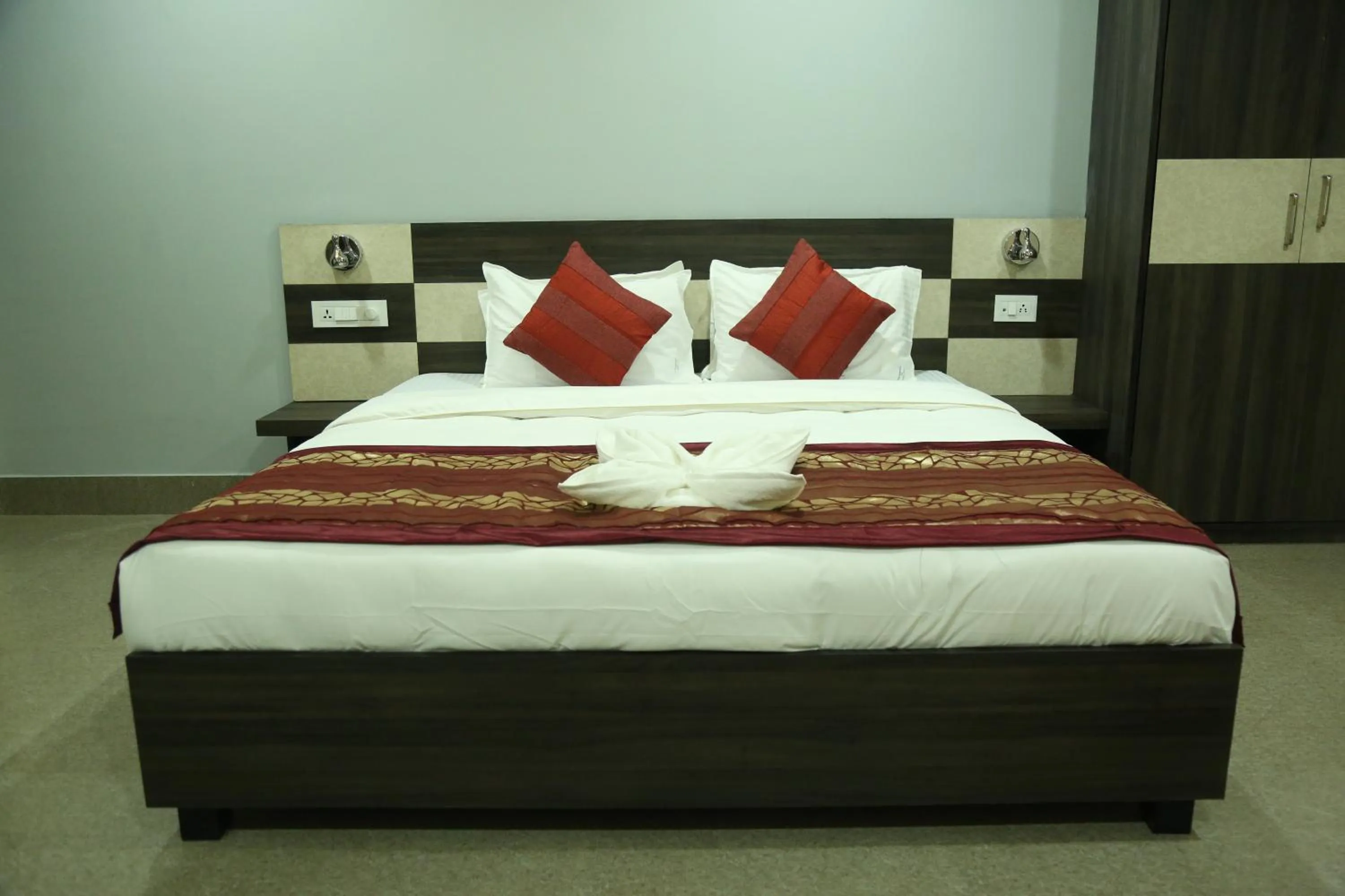 Bed in The Loft Hotel, Siliguri
