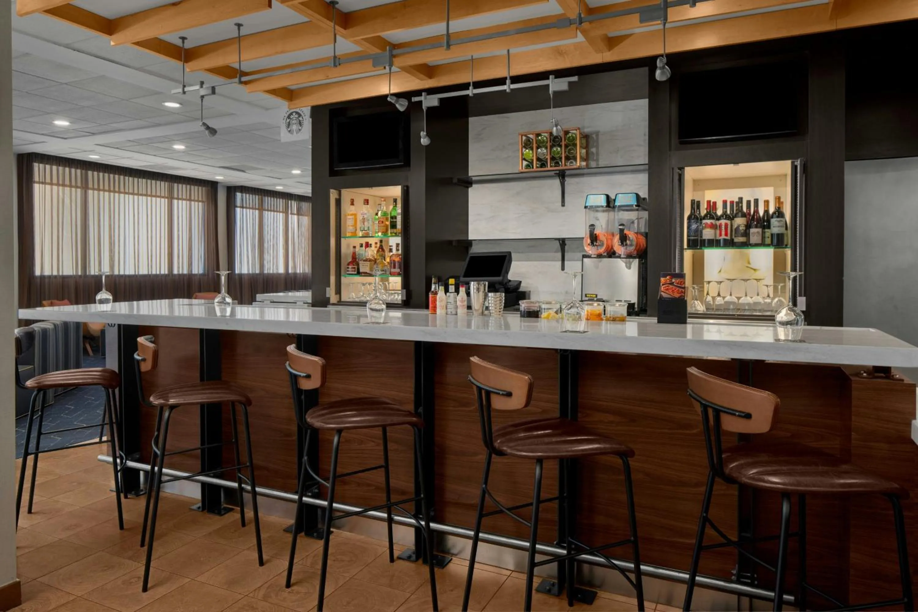 Lounge or bar in Courtyard by Marriott Cypress Anaheim / Orange County