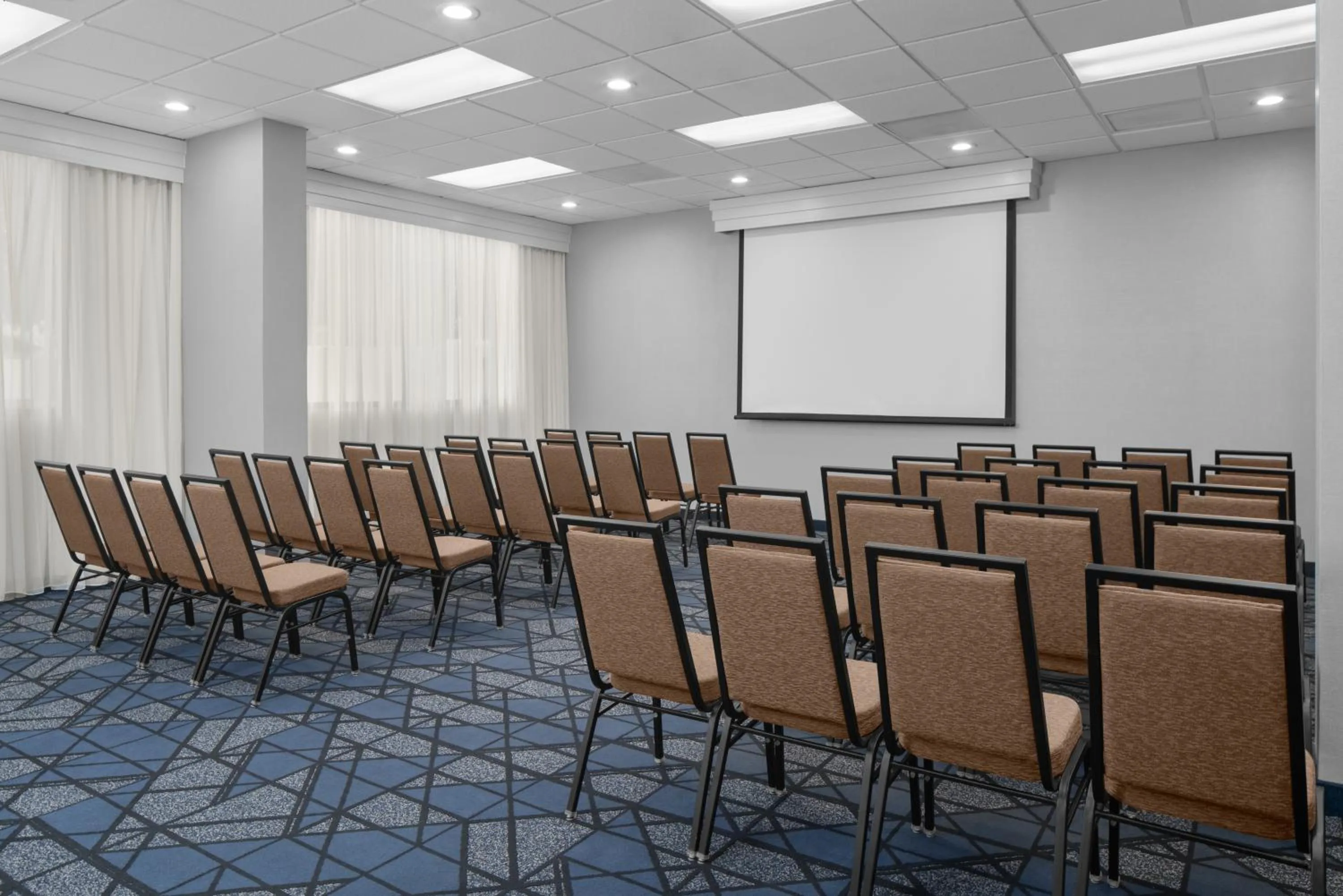 Meeting/conference room in Courtyard by Marriott Cypress Anaheim / Orange County