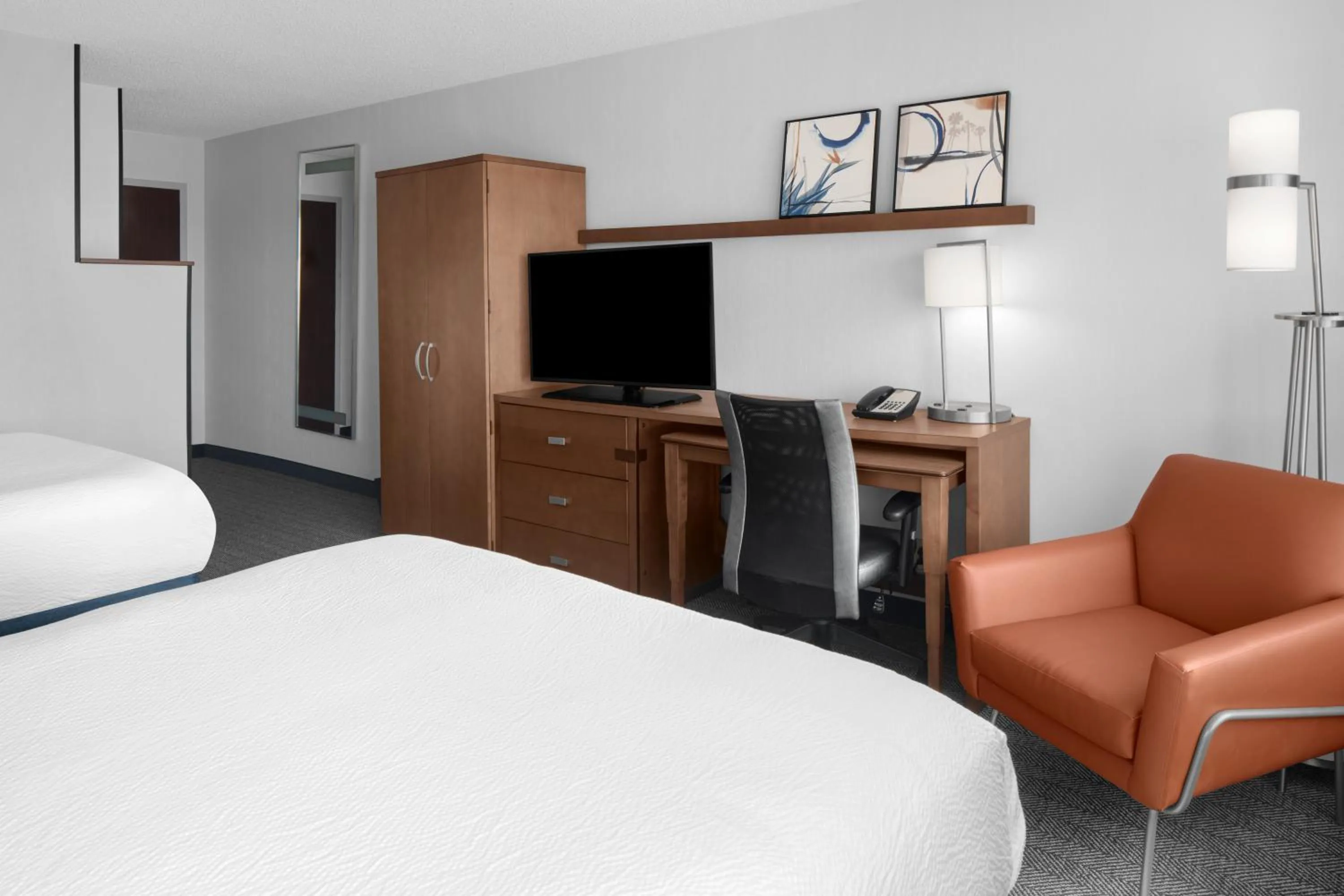Bedroom, Bed in Courtyard by Marriott Cypress Anaheim / Orange County