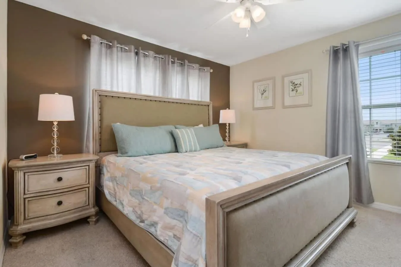 Bed in Five Bedrooms Home with Pool 4851