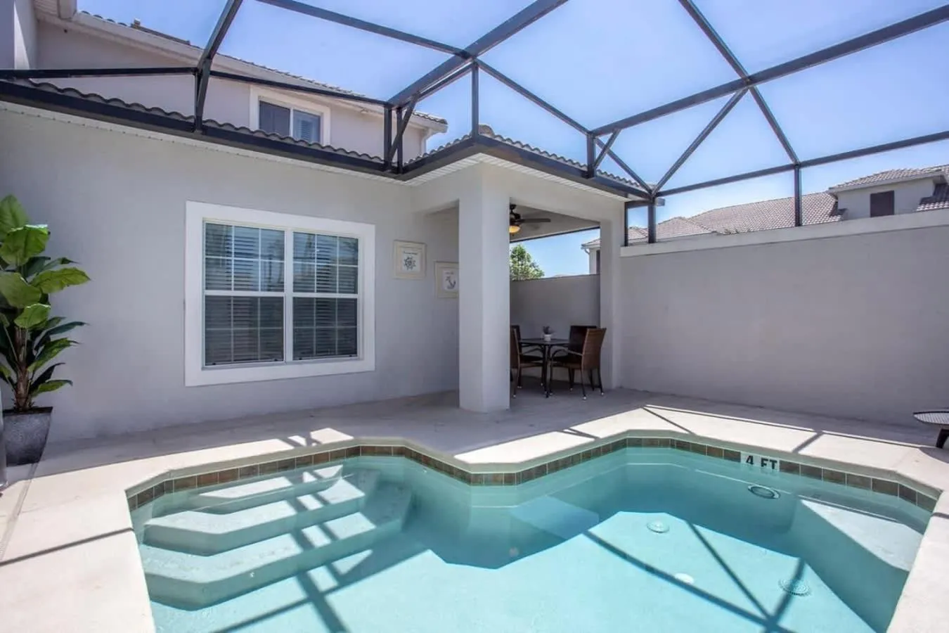 Five Bedrooms Home with Pool 4851