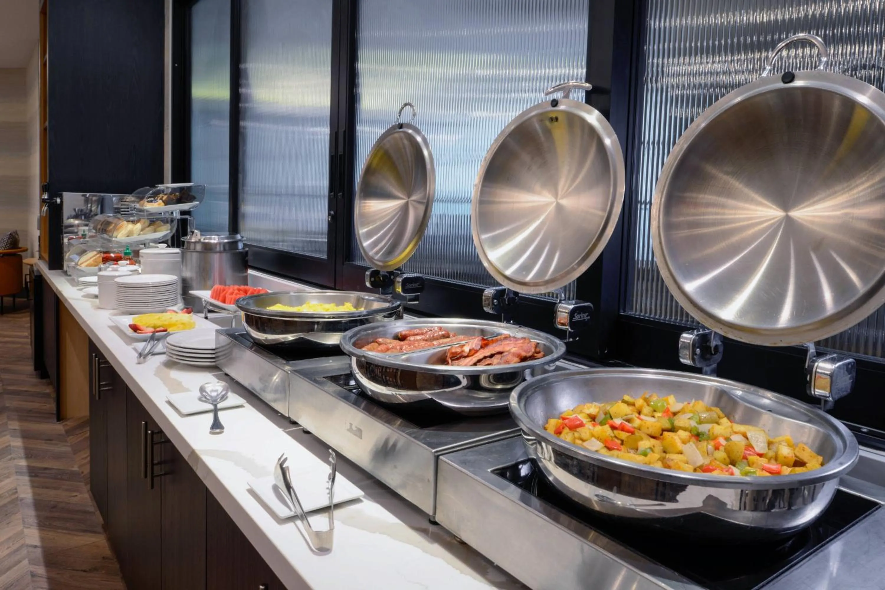 Lounge or bar in Long Beach Marriott