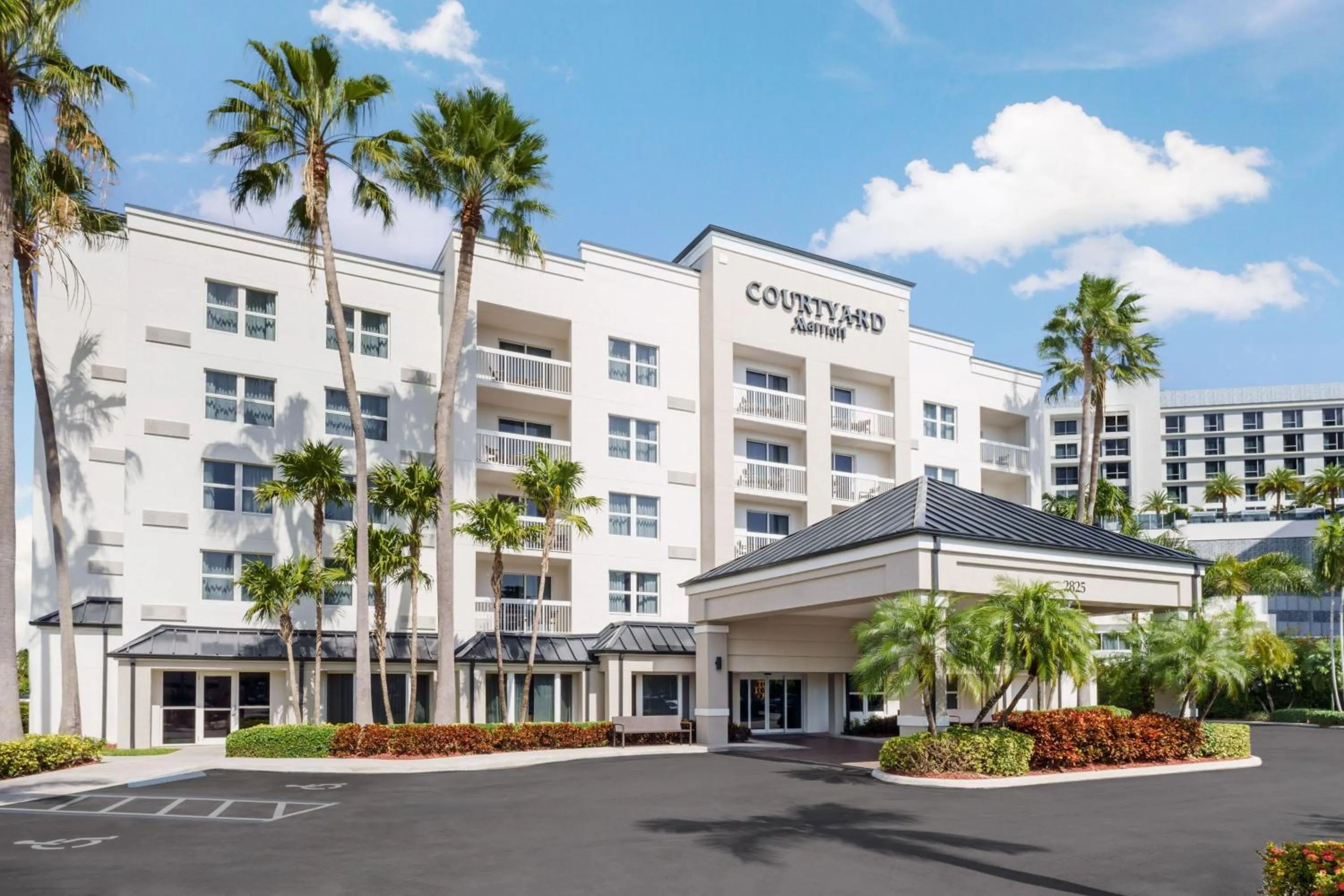 Property building in Courtyard by Marriott Miami Aventura Mall