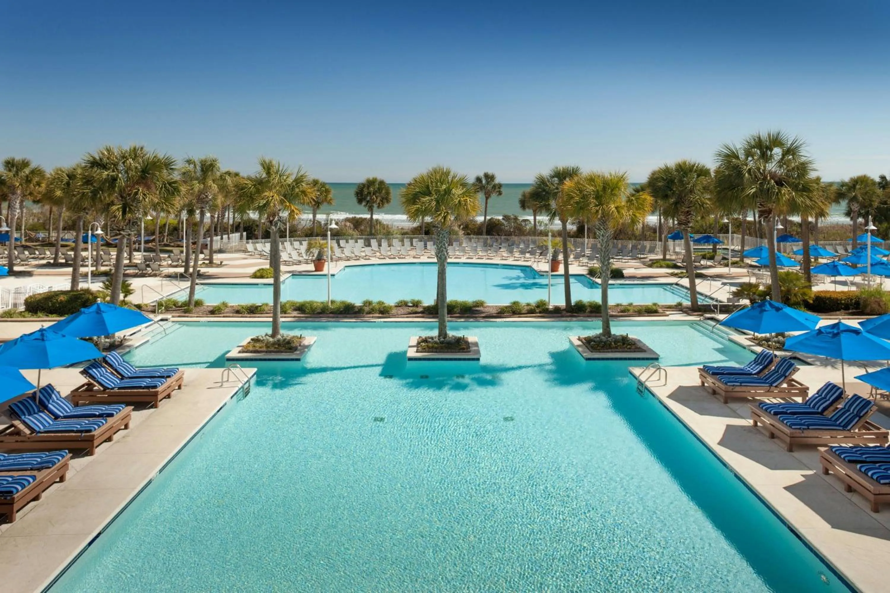 Swimming pool in Marriott Myrtle Beach Resort & Spa at Grande Dunes