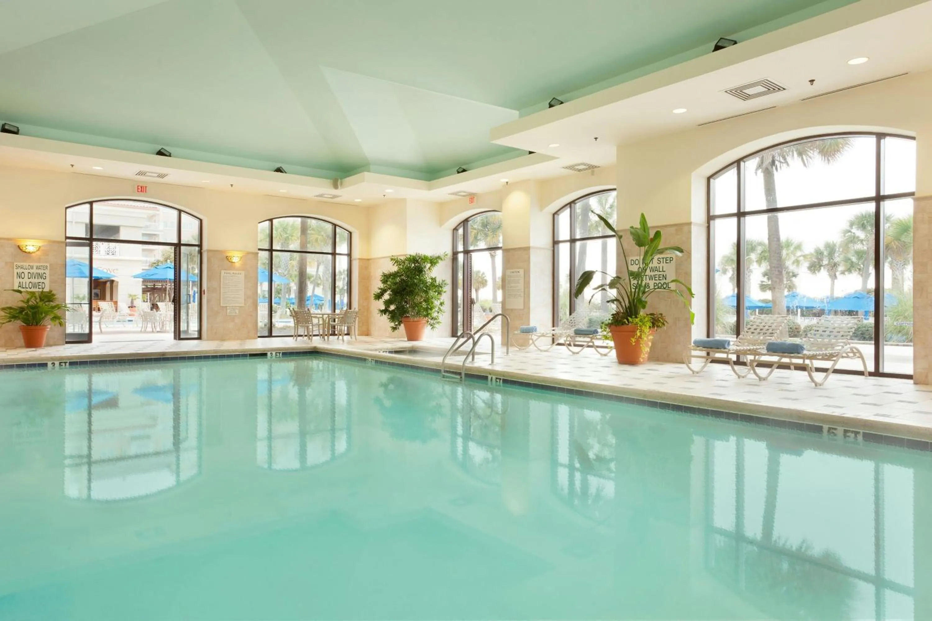 Swimming pool in Marriott Myrtle Beach Resort & Spa at Grande Dunes