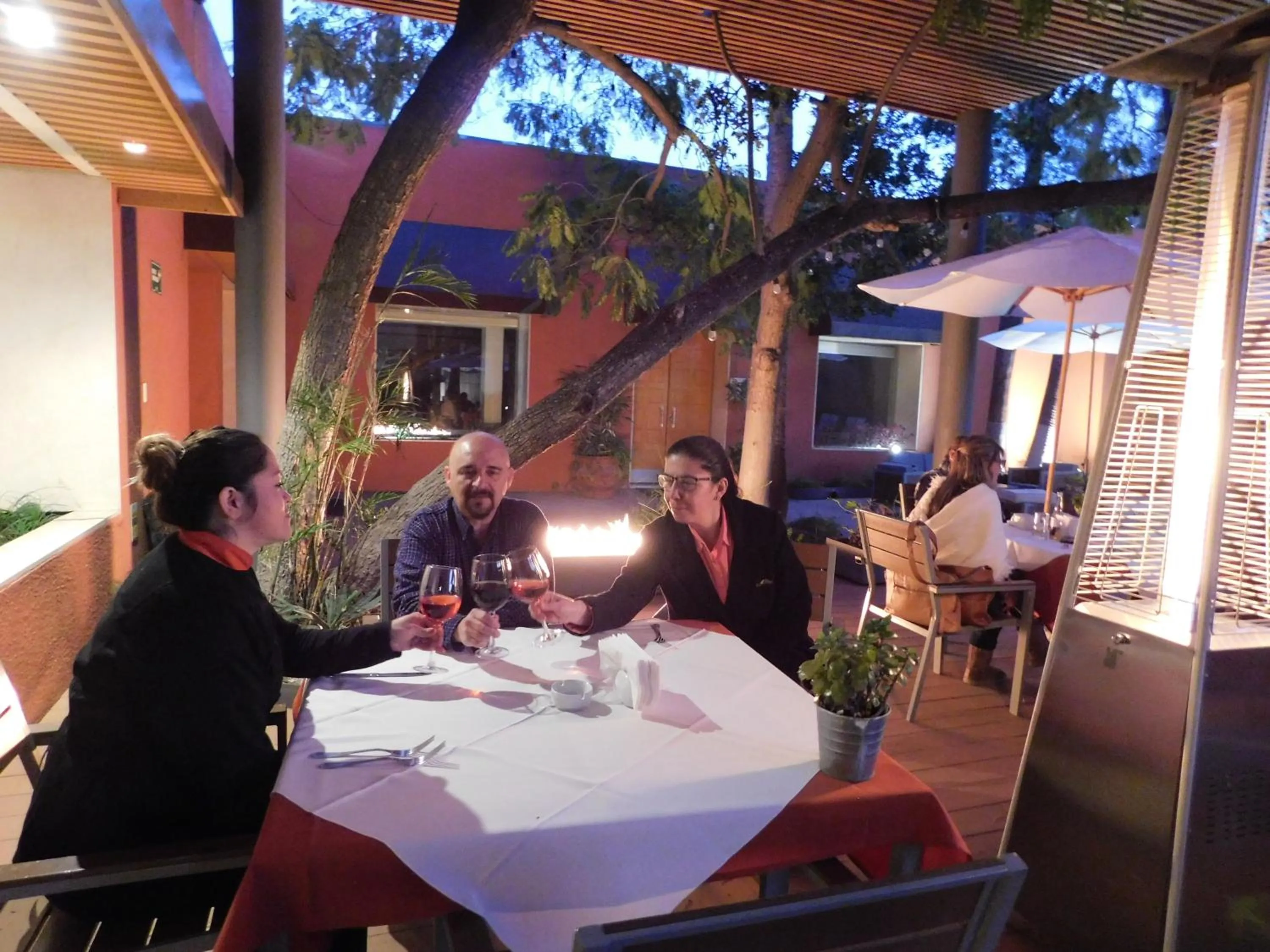 Restaurant/places to eat in Hotel Palacio Azteca Tijuana, Trademark by Wyndham