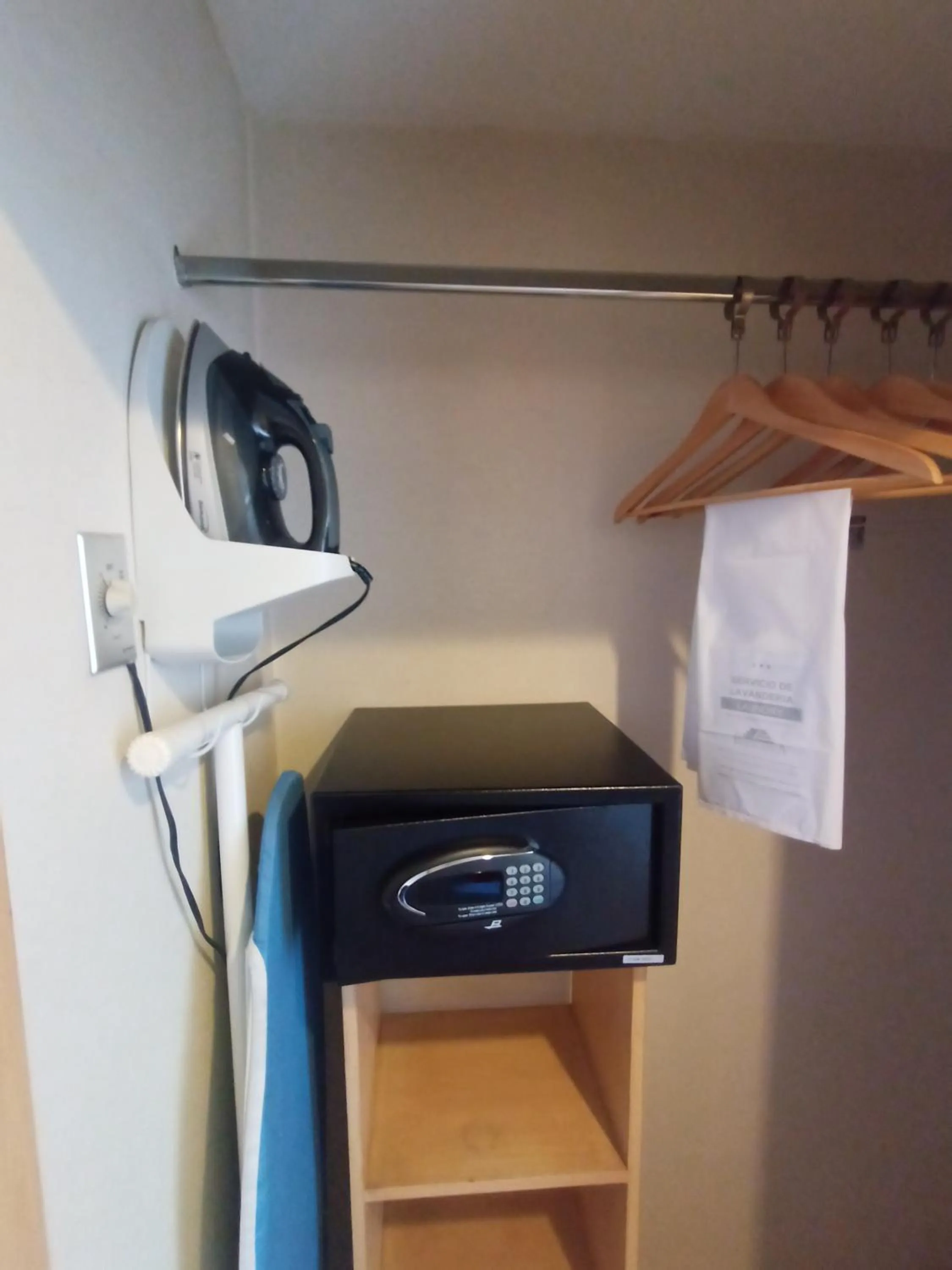 safe in Hotel Palacio Azteca Tijuana, Trademark by Wyndham