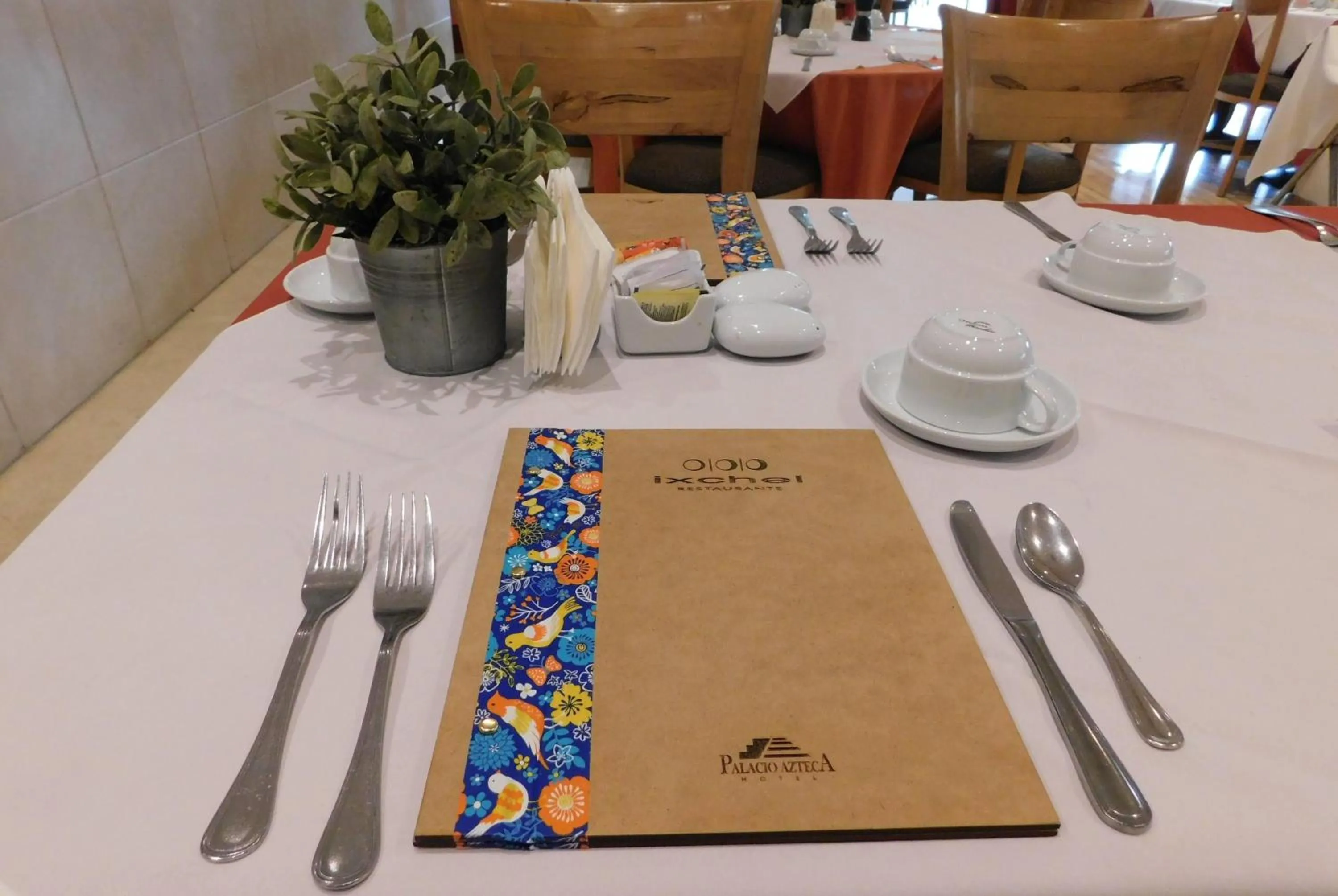 Restaurant/places to eat in Hotel Palacio Azteca Tijuana, Trademark by Wyndham