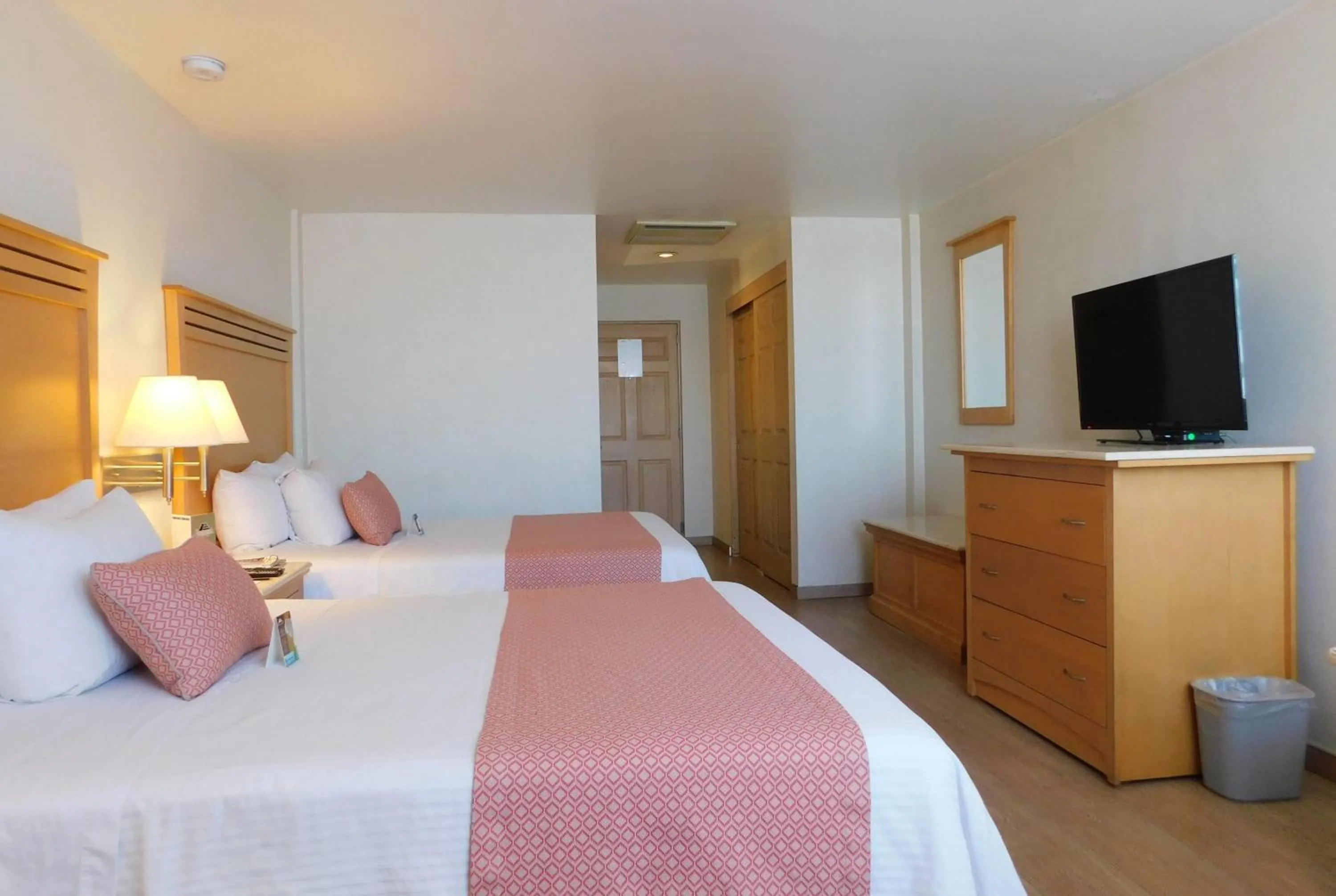 Photo of the whole room, Bed in Hotel Palacio Azteca Tijuana, Trademark by Wyndham