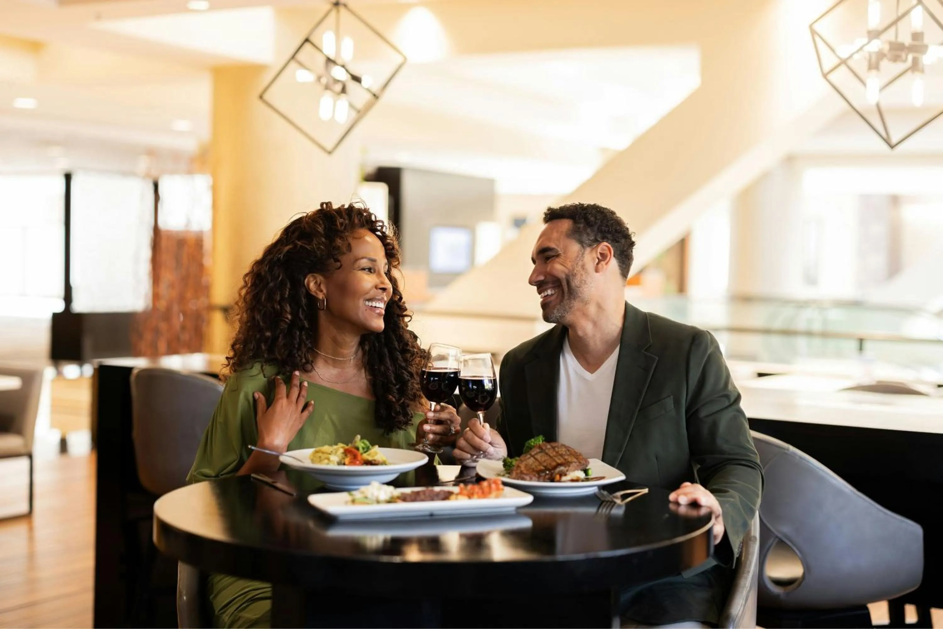 Restaurant/places to eat in Oakland Marriott City Center