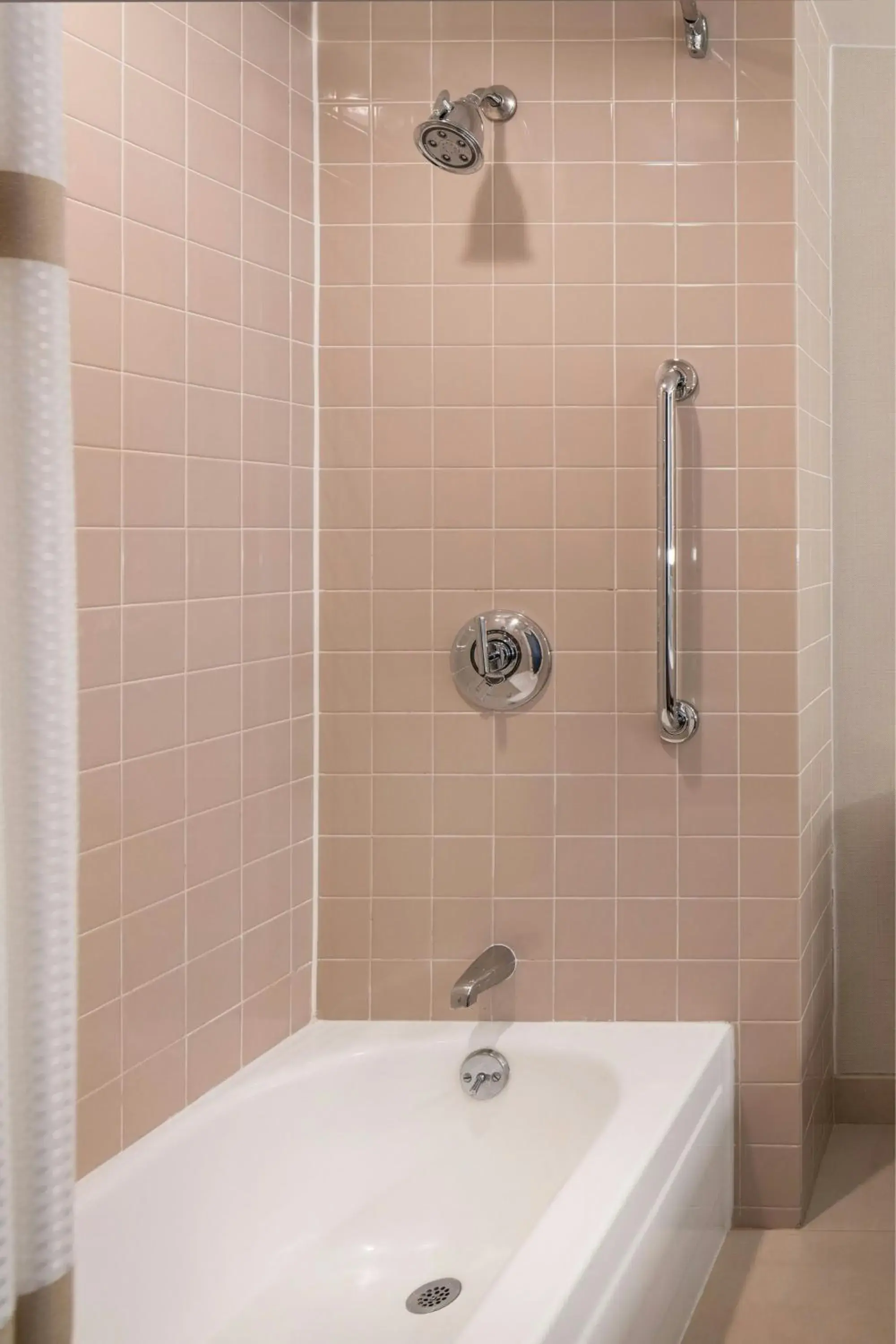 Queen Room with Two Queen Beds - Hearing Accessible in Oakland Marriott City Center Queen Room with Two Queen Beds - Hearing Accessible in Oakland Marriott City Center