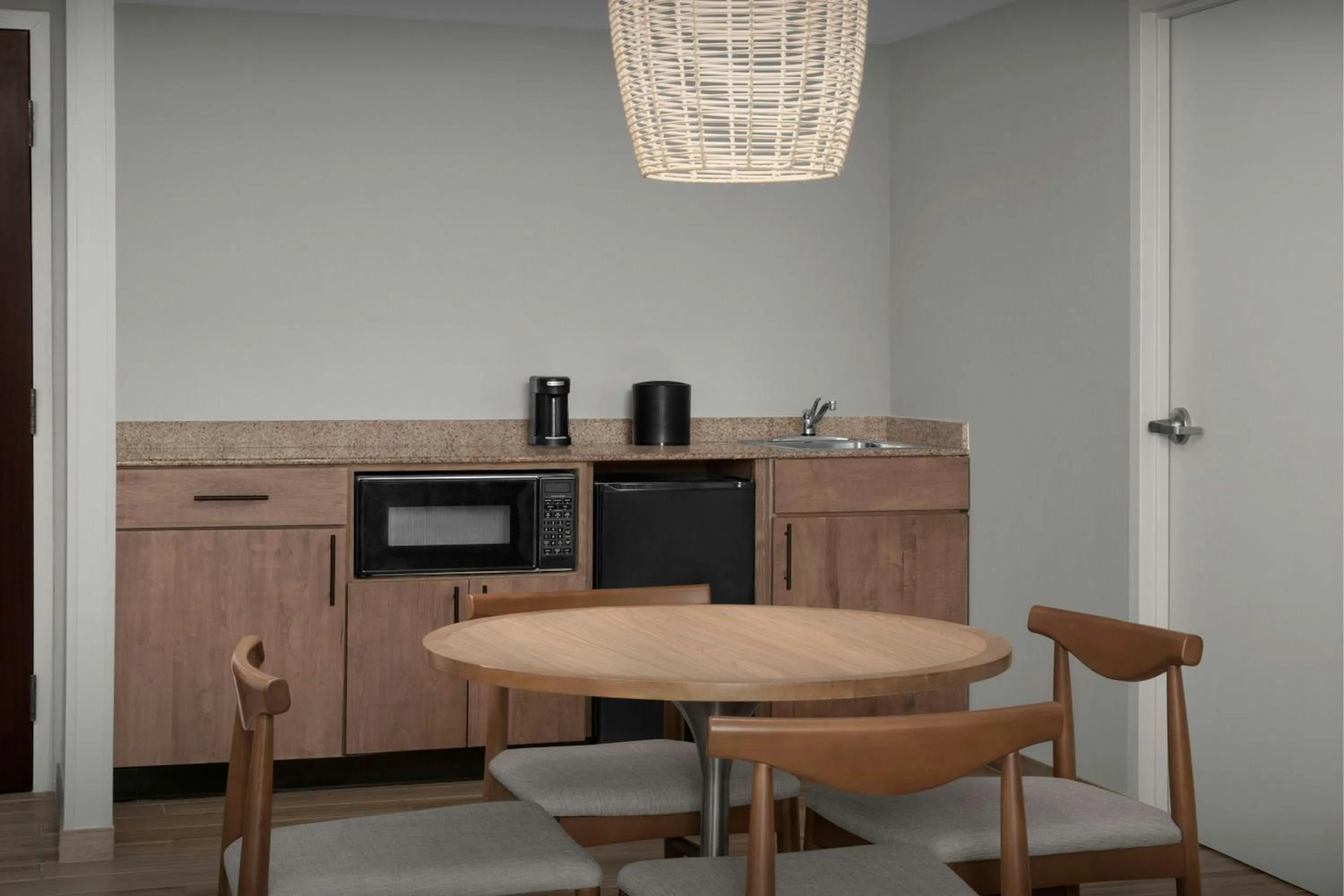 Lounge or bar in Courtyard Virginia Beach Oceanfront/South