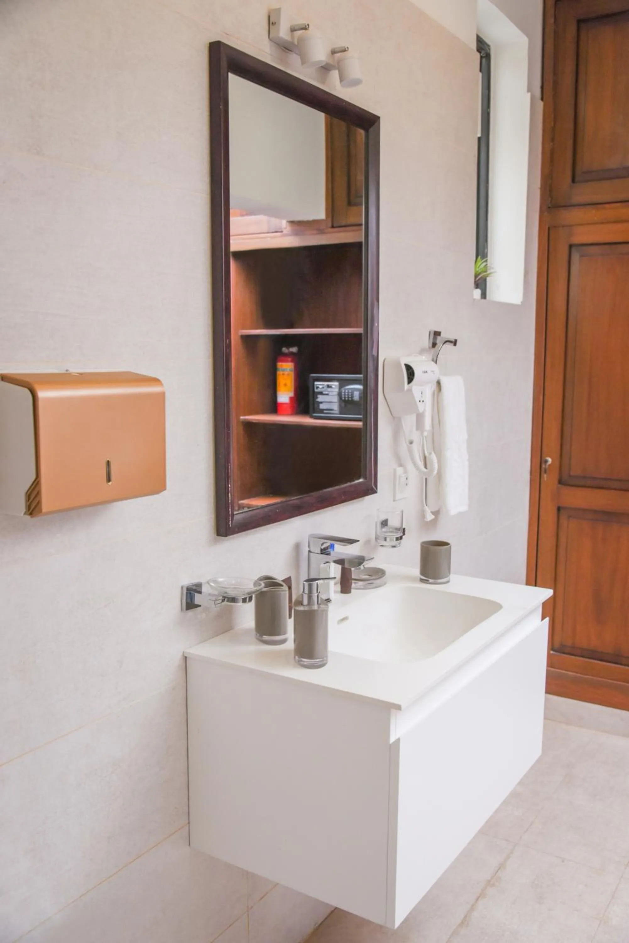 Bathroom in Orchards Cottage Hotel