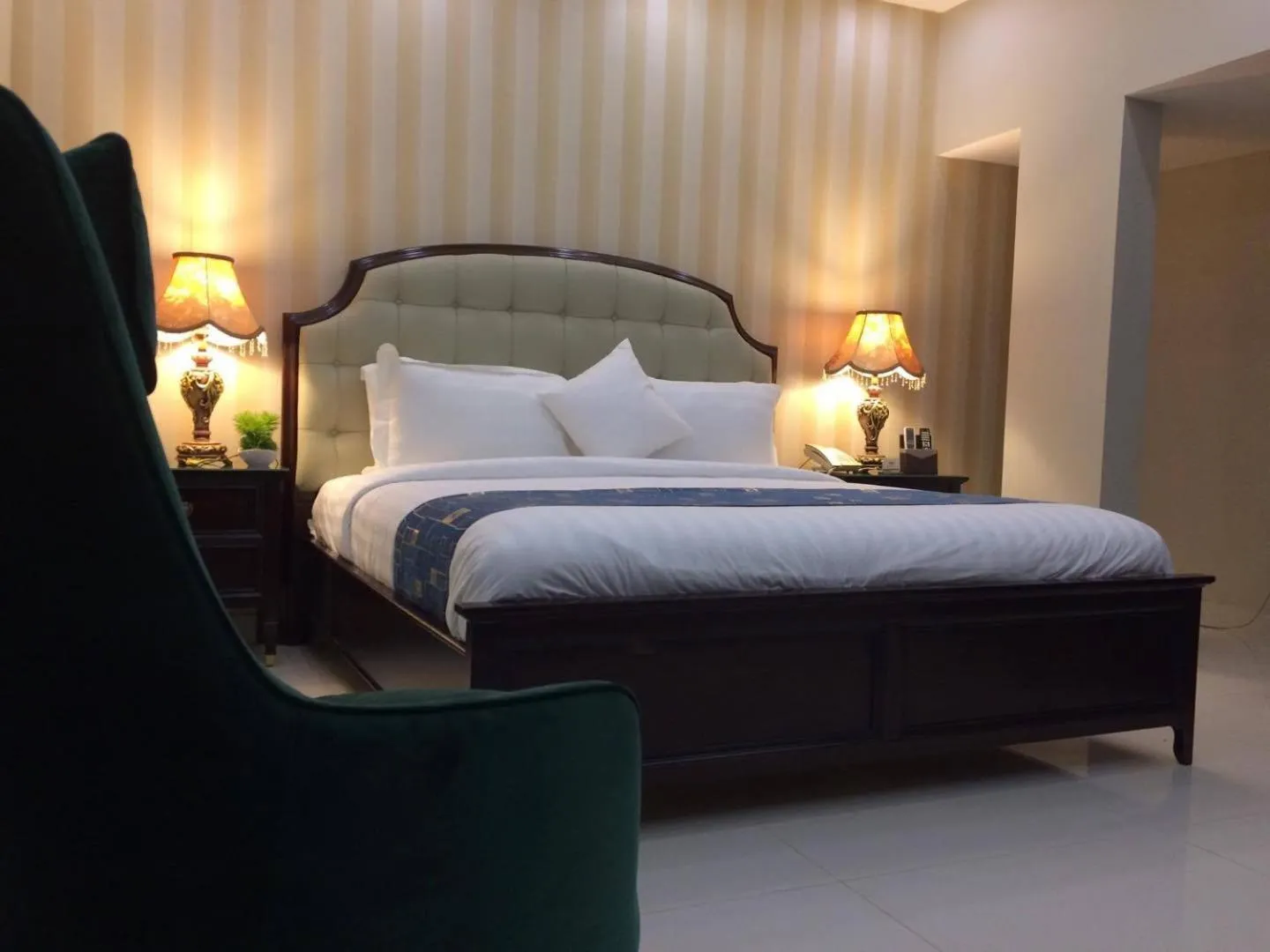 Bedroom in Orchards Cottage Hotel