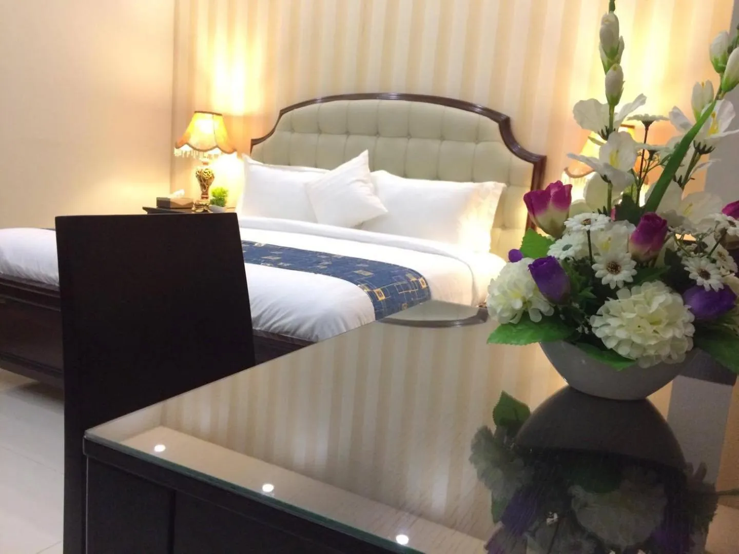 Bedroom in Orchards Cottage Hotel