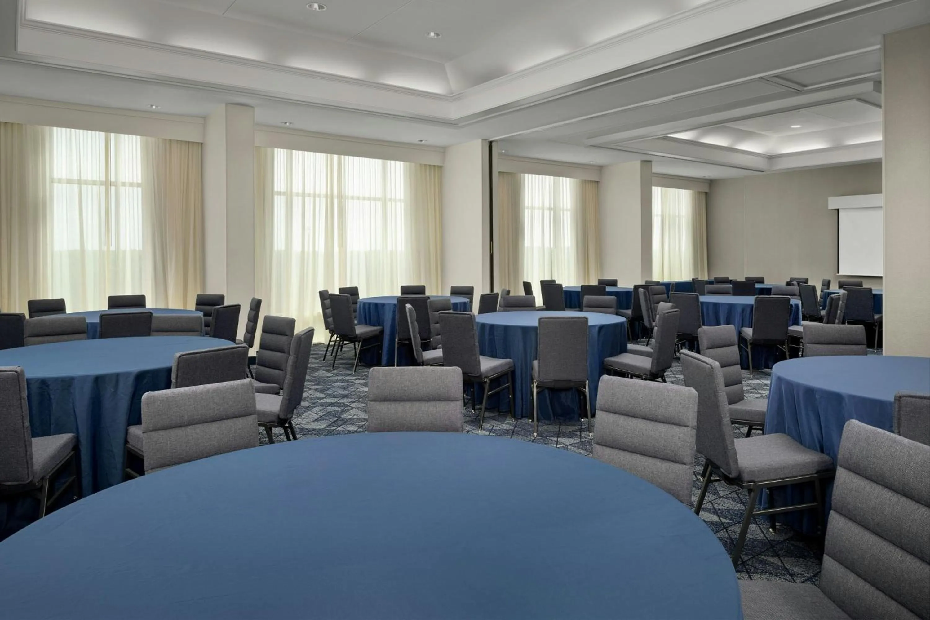 Meeting/conference room in Courtyard Virginia Beach Oceanfront / North 37th Street