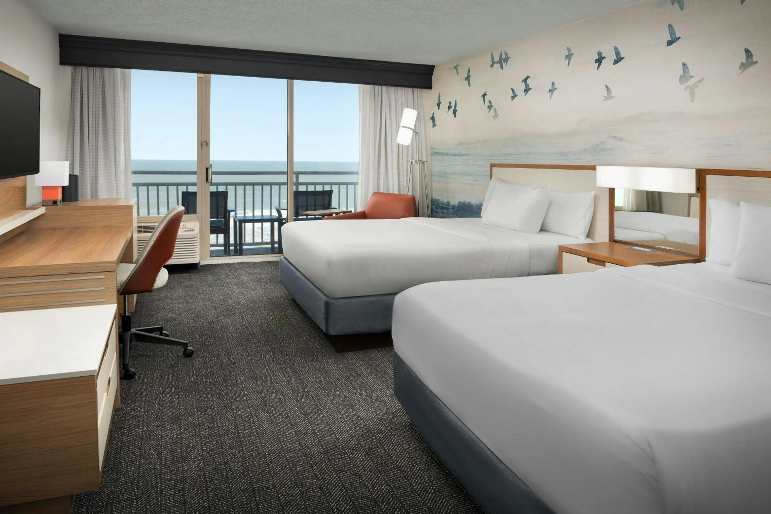 Bedroom, Bed in Courtyard Virginia Beach Oceanfront / North 37th Street