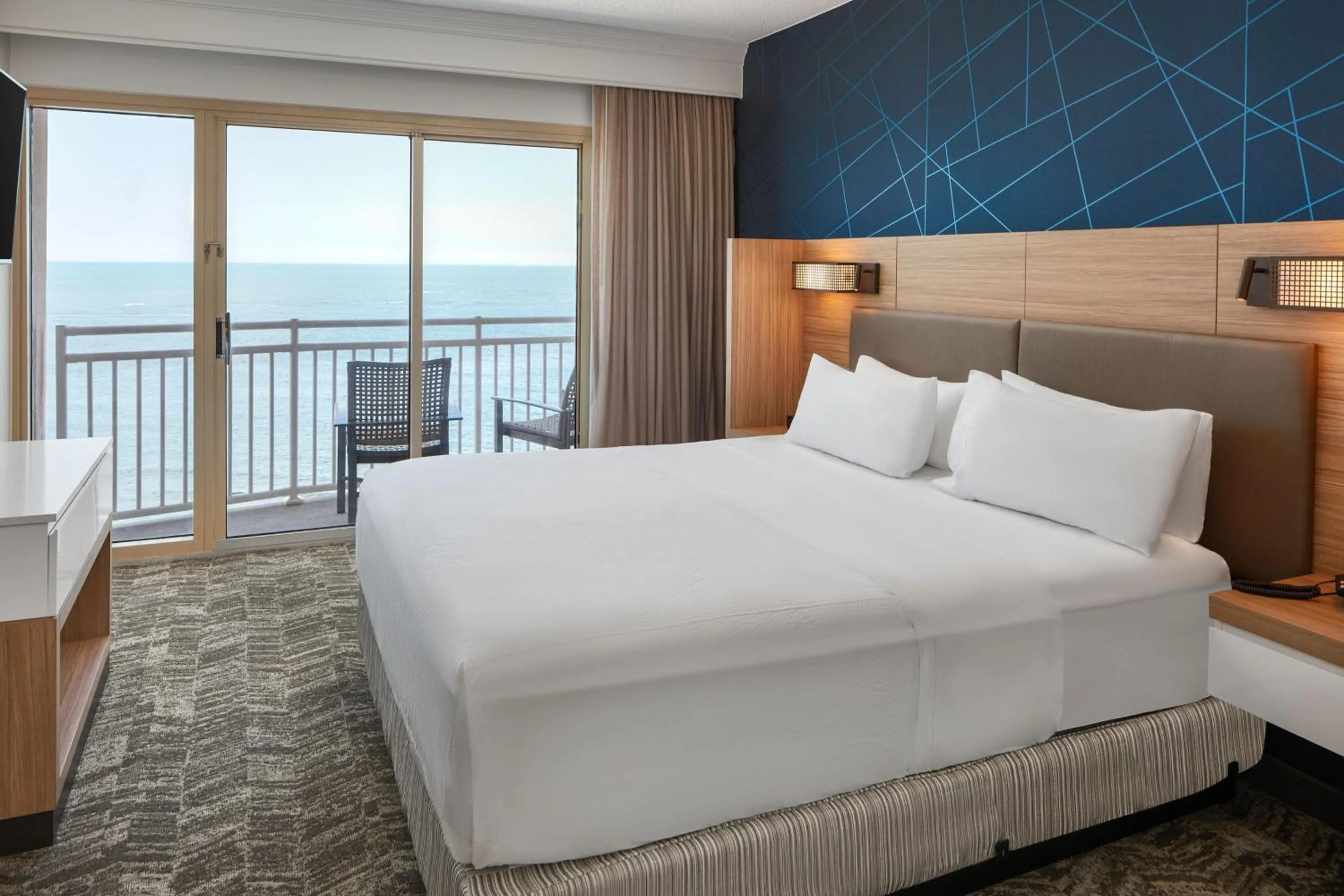 Photo of the whole room, Bed in SpringHill Suites by Marriott Virginia Beach Oceanfront