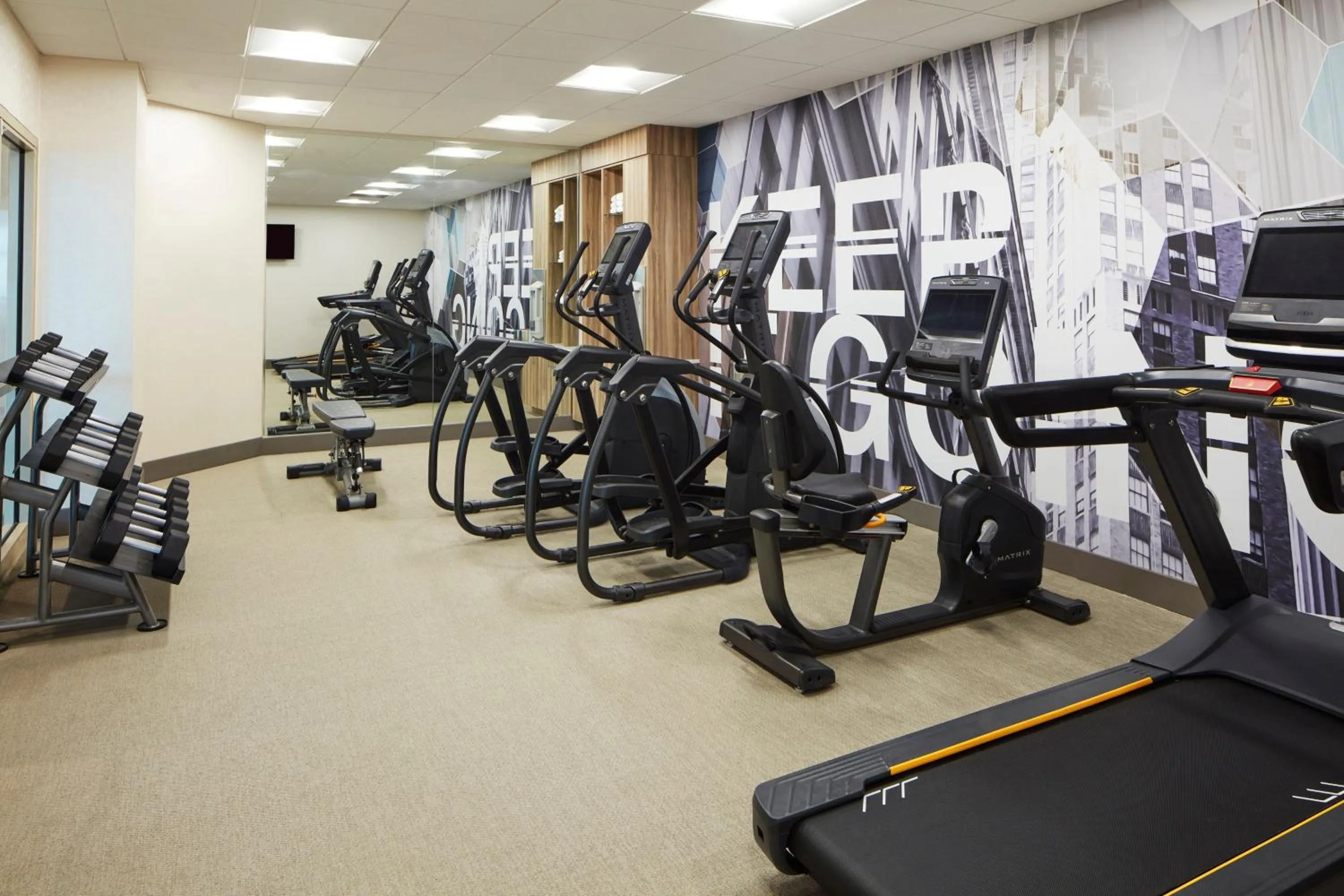 Fitness centre/facilities in SpringHill Suites by Marriott Virginia Beach Oceanfront