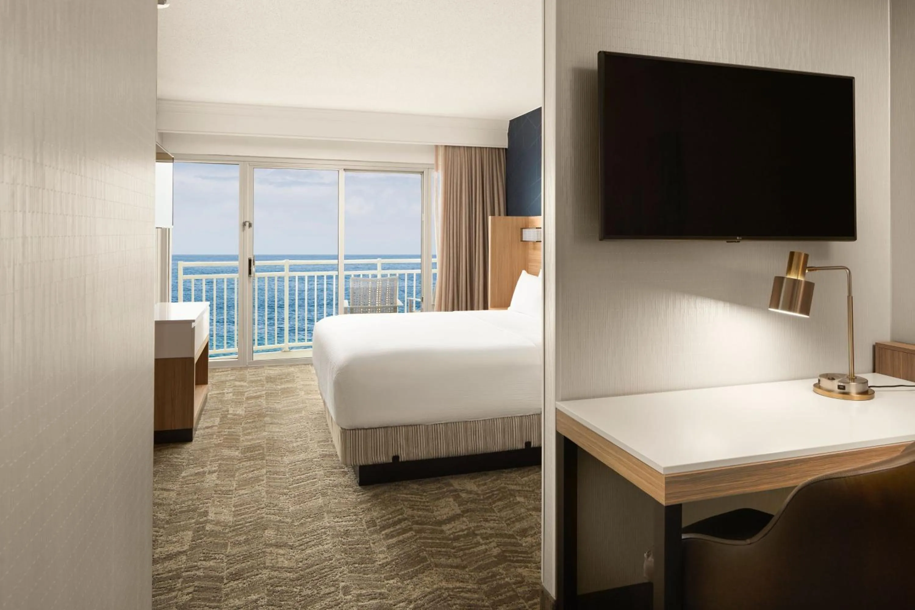 Photo of the whole room, Bed in SpringHill Suites by Marriott Virginia Beach Oceanfront