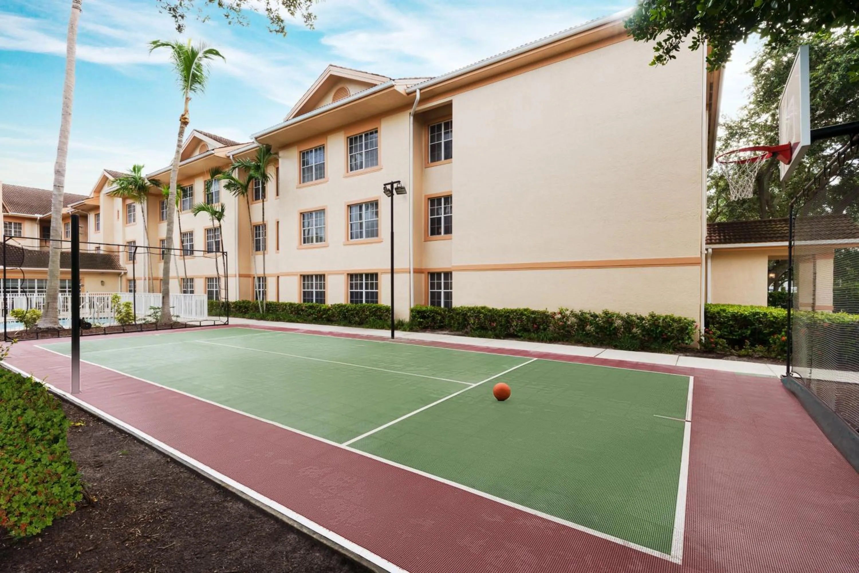 Area and facilities in Residence Inn West Palm Beach