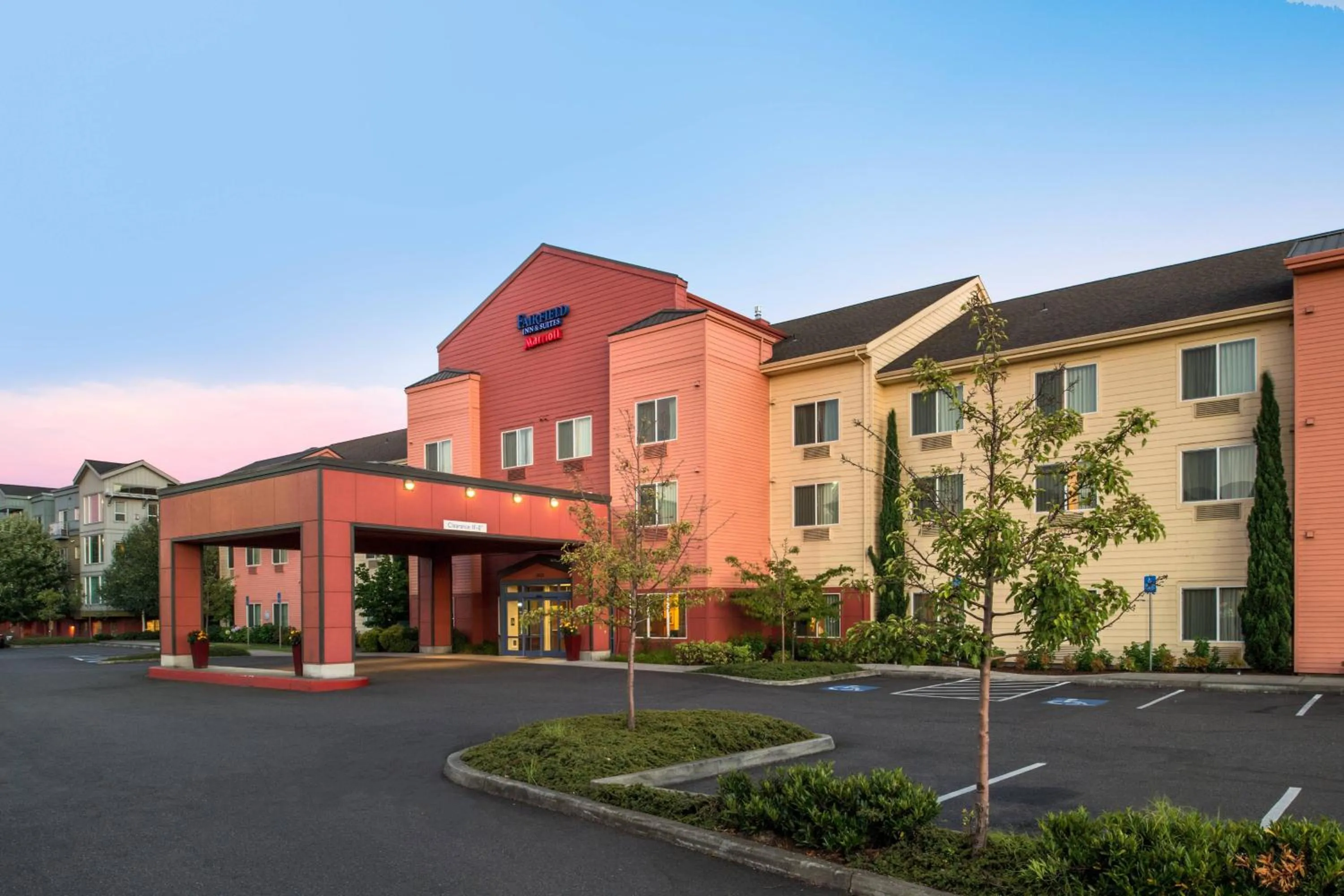 Property building in Fairfield Inn & Suites by Marriott Portland North