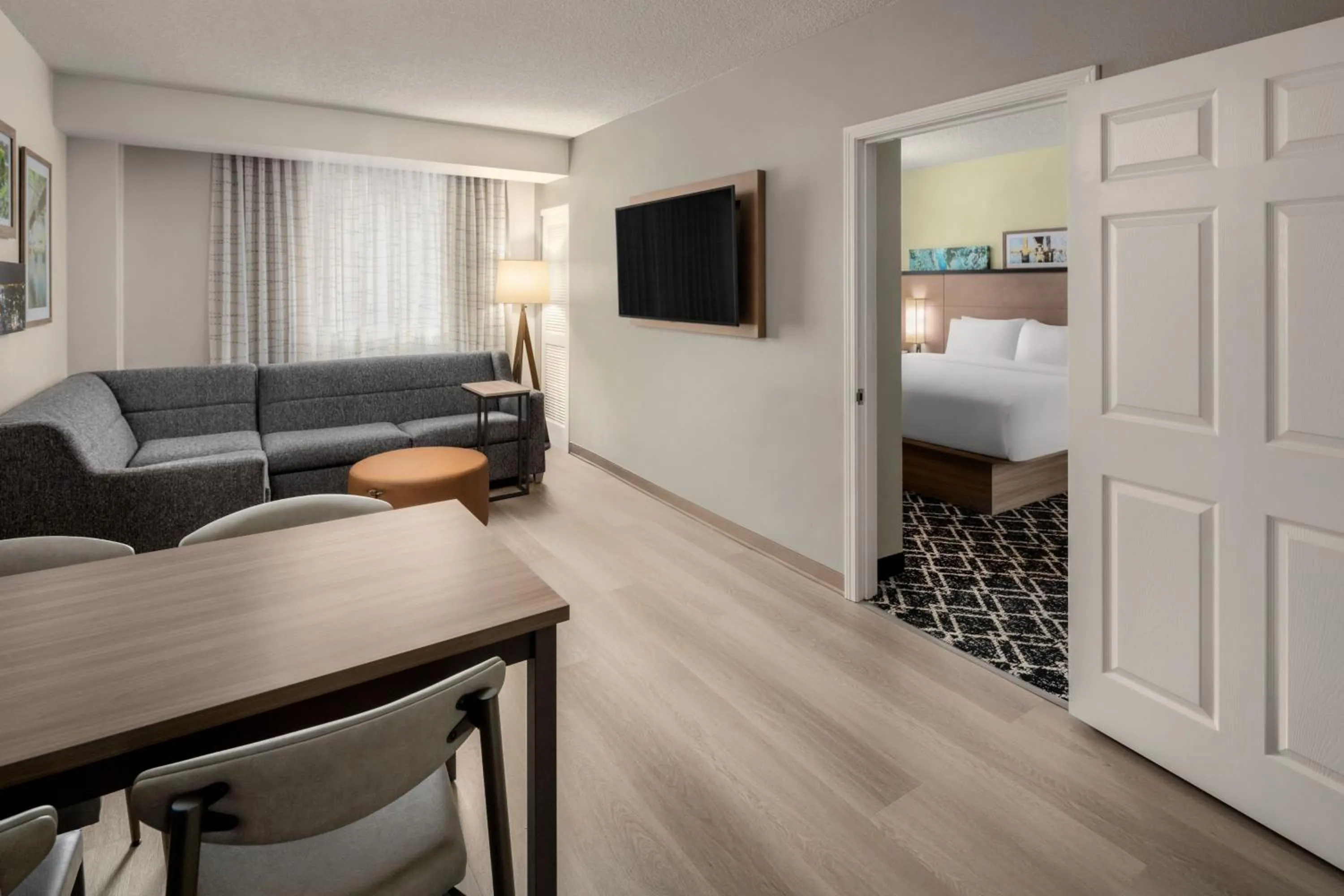 Living room, Bed in Residence Inn Portland Downtown/RiverPlace