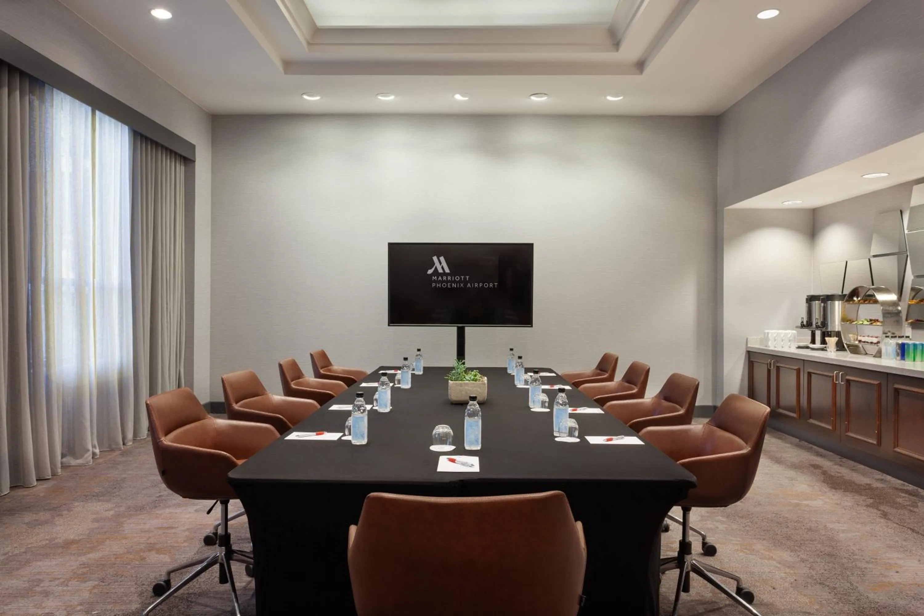 Meeting/conference room in Marriott Phoenix Airport