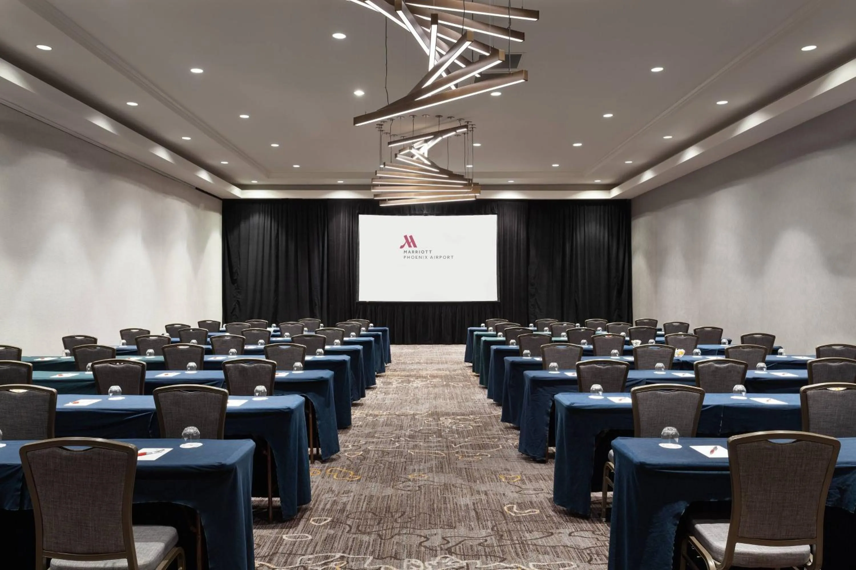 Meeting/conference room in Marriott Phoenix Airport