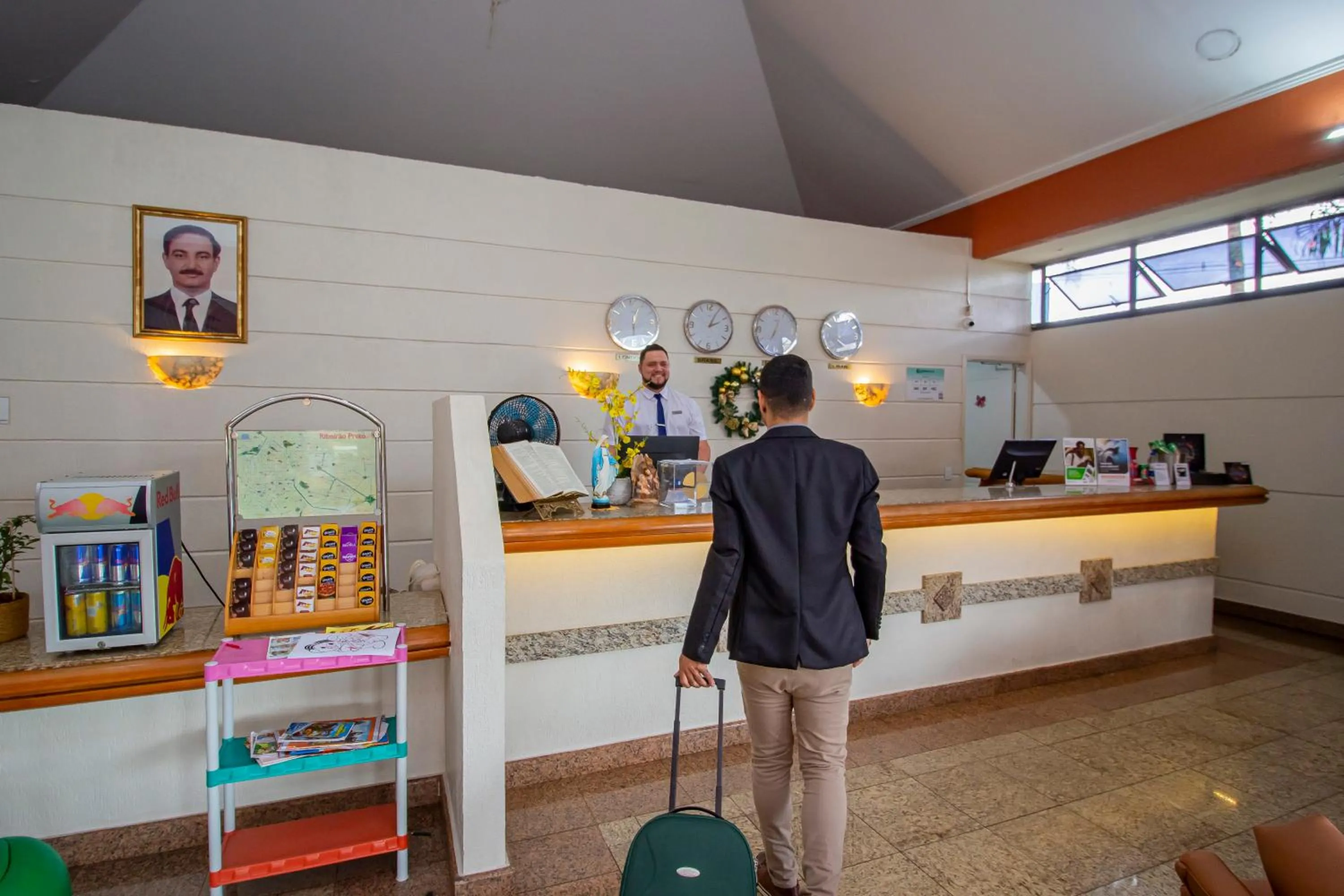 Lobby or reception in Hotel Golden Park Ribeirão Preto by Nacional Inn