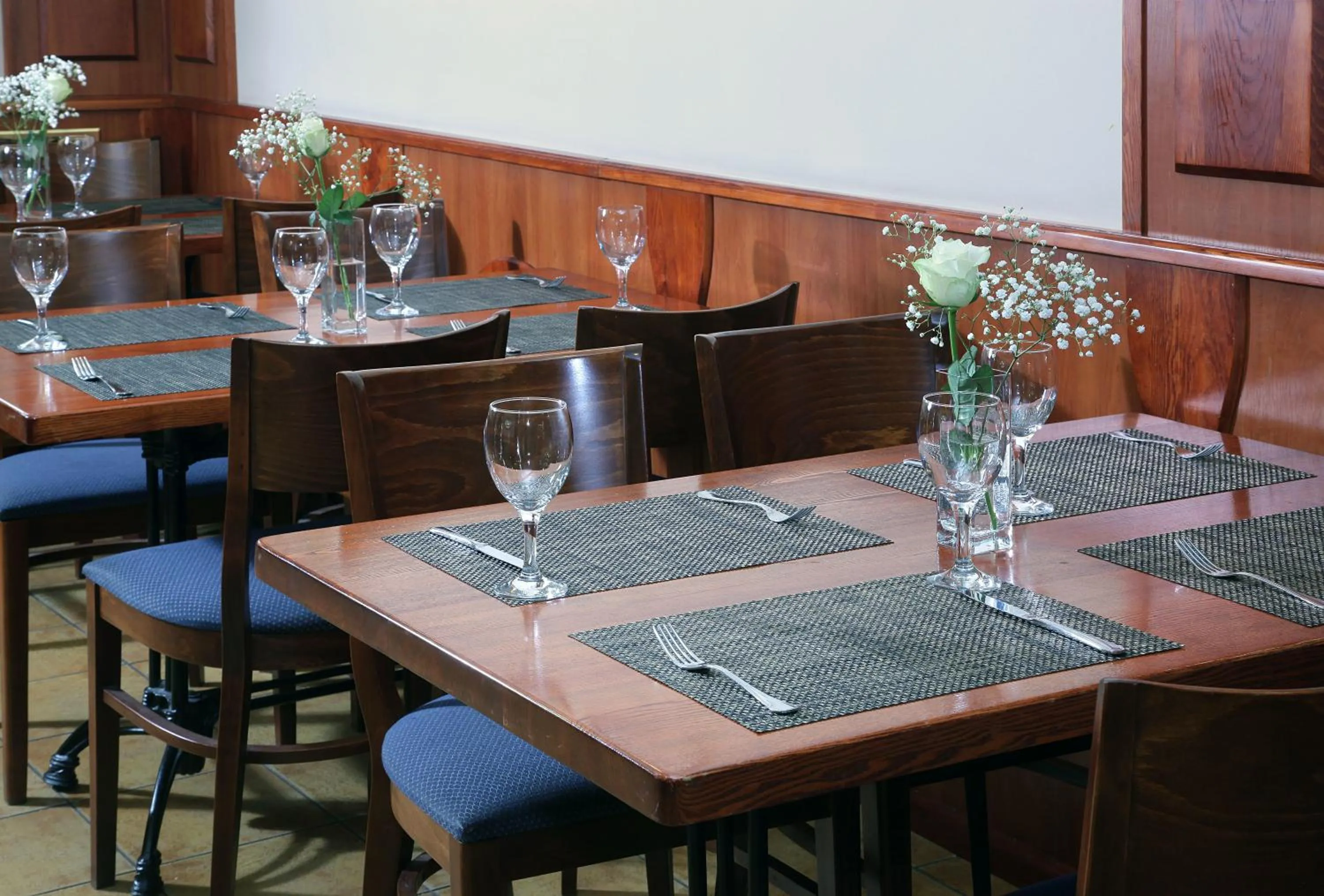 Restaurant/places to eat in Hotel Promenada