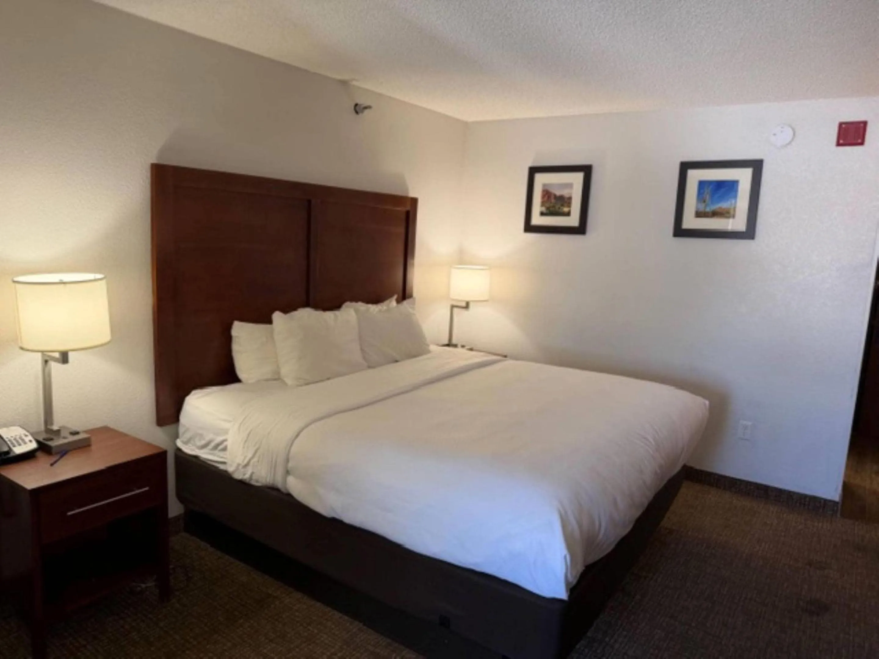 Bedroom, Bed in Comfort Inn & Suites Phoenix North - Deer Valley