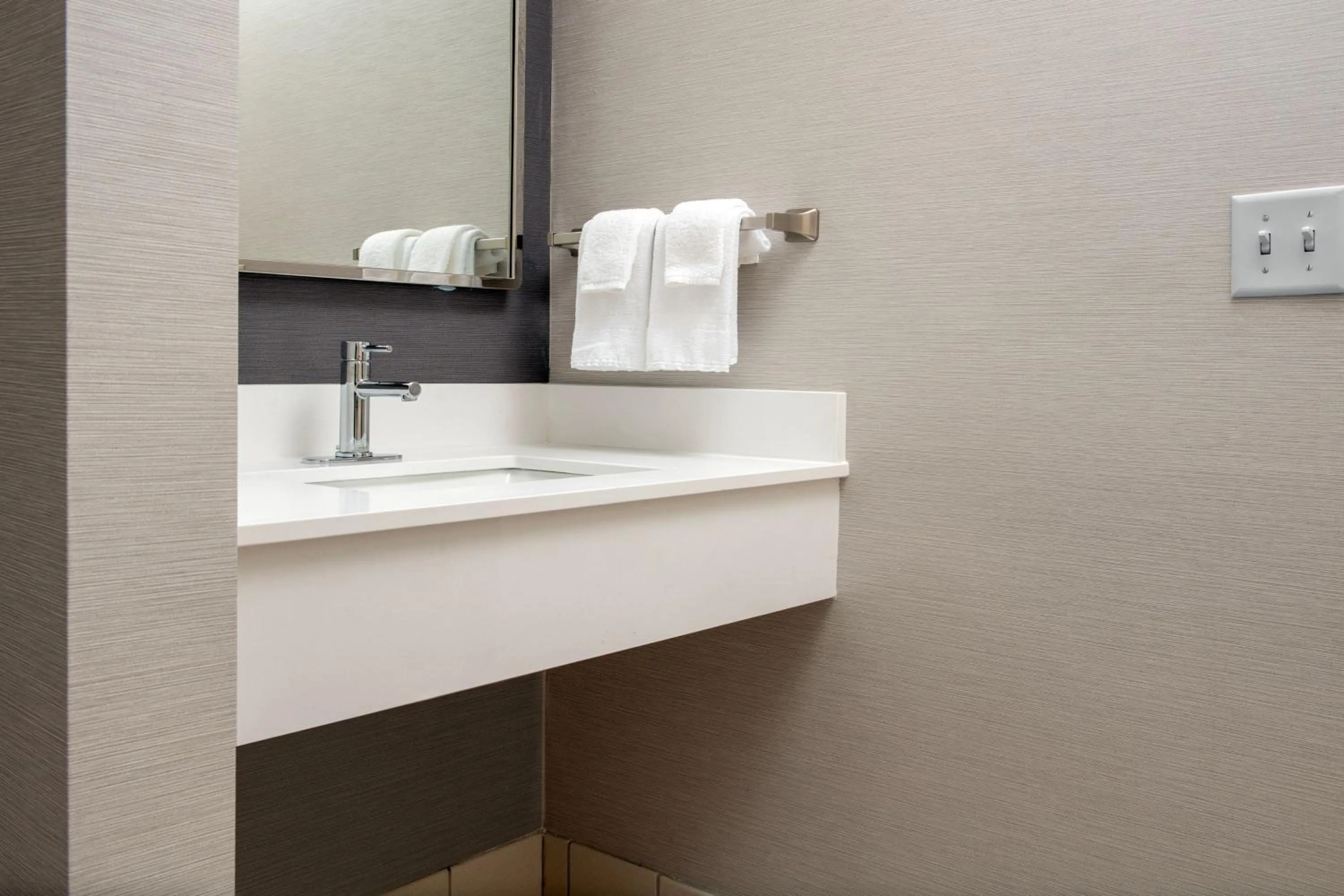 Bathroom in Courtyard by Marriott Panama City