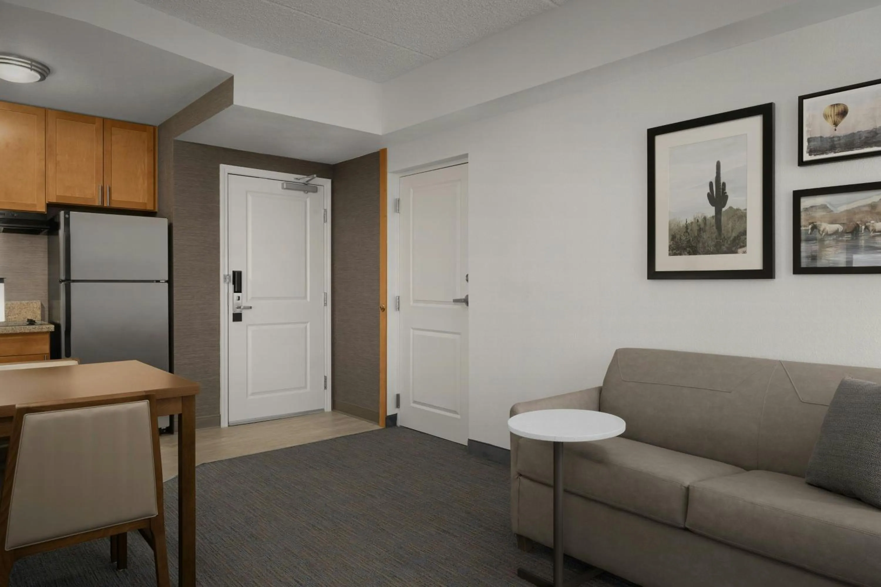 Living room in Residence Inn Phoenix North Happy Valley