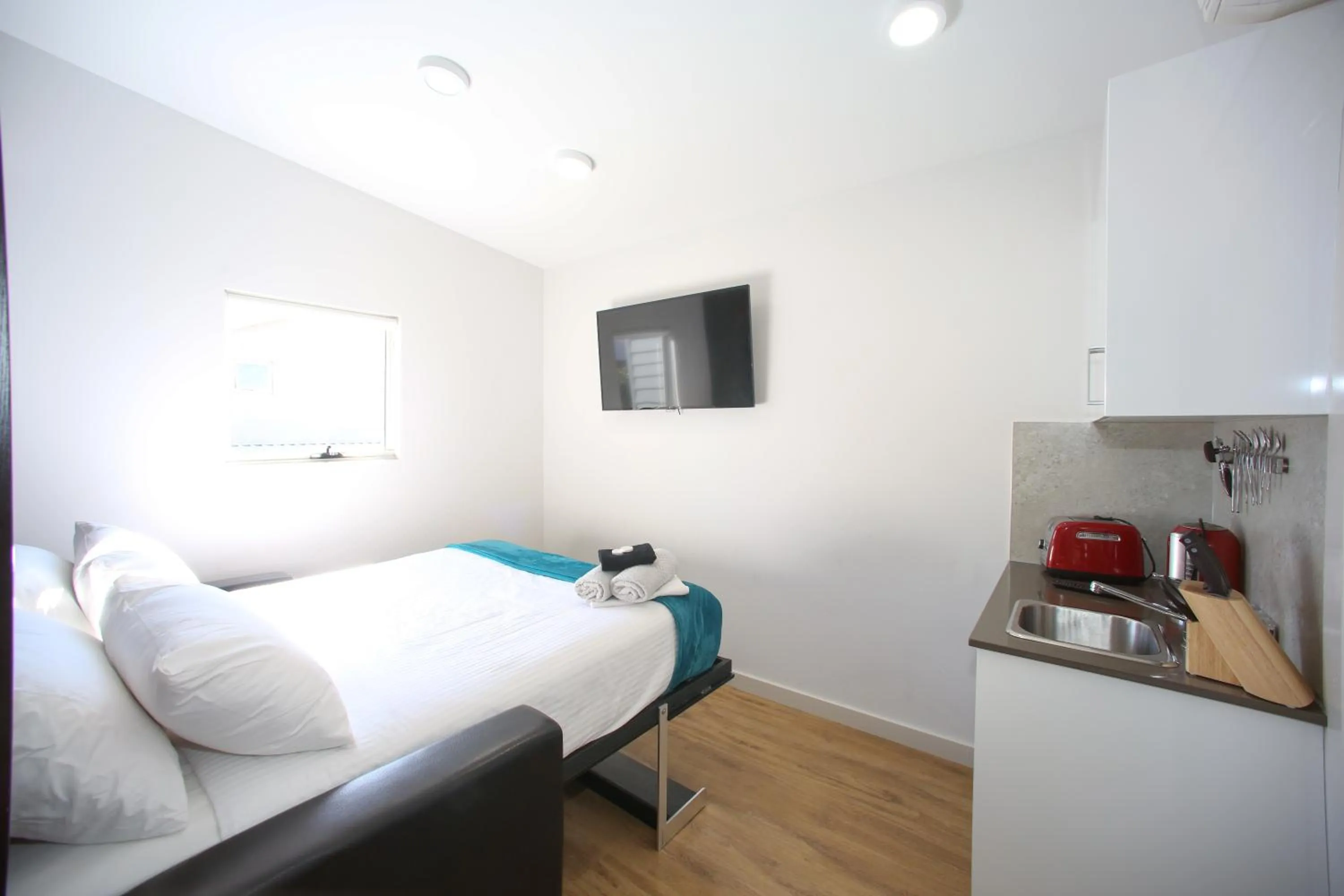 Bed in Jesmond Executive Villas