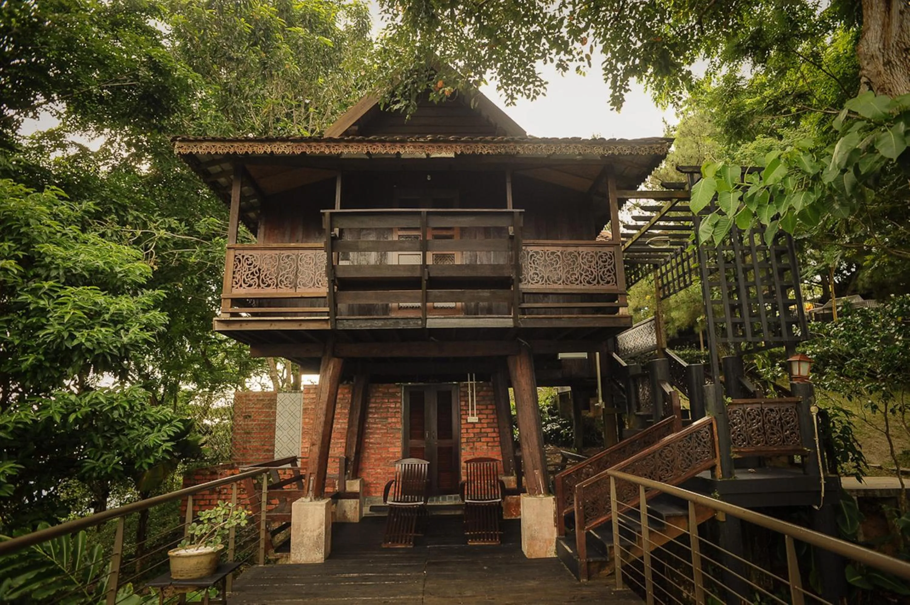 Property building in MaliHom Private Estate