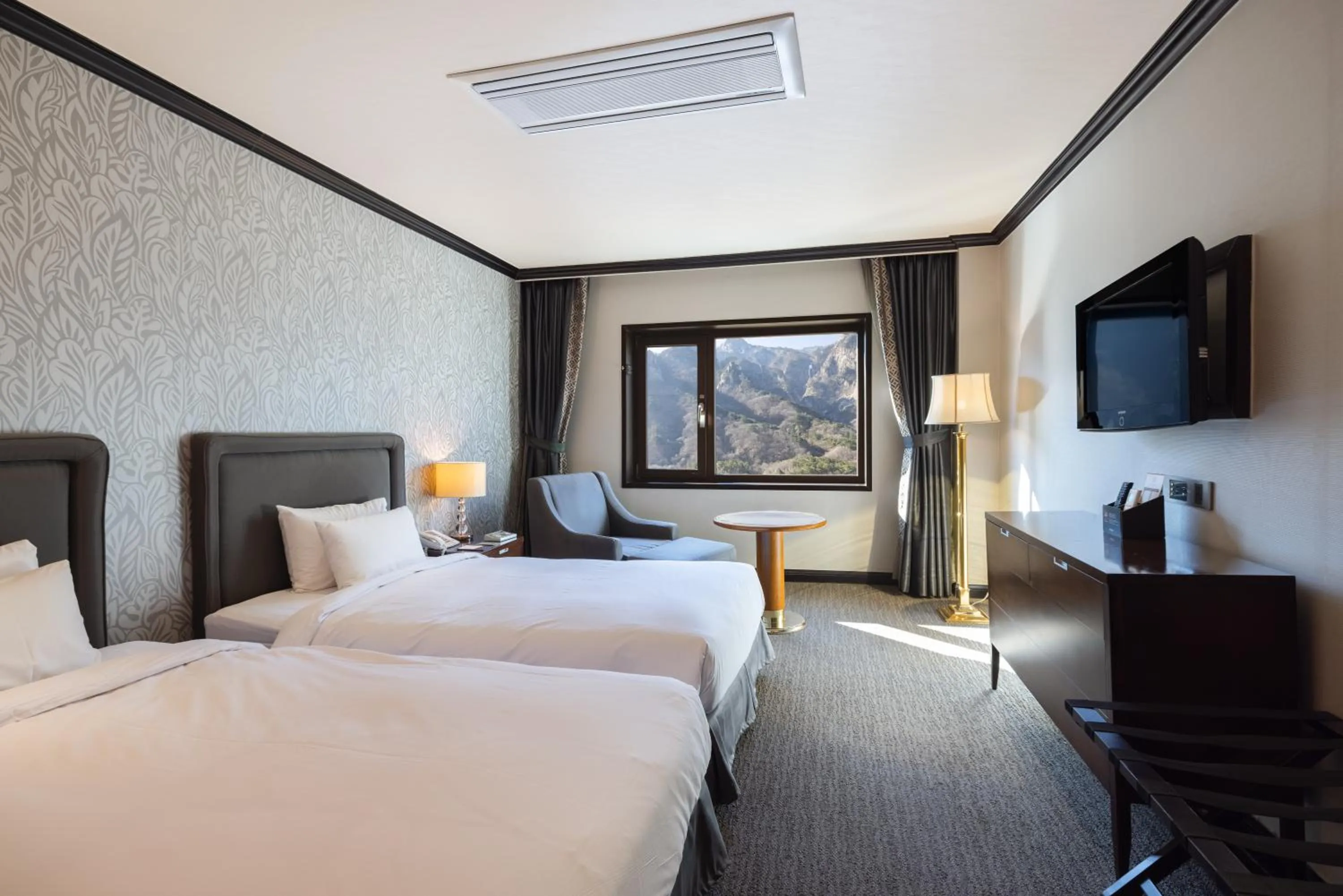 Decorative detail, Bed in KensingtonHotel Seorak