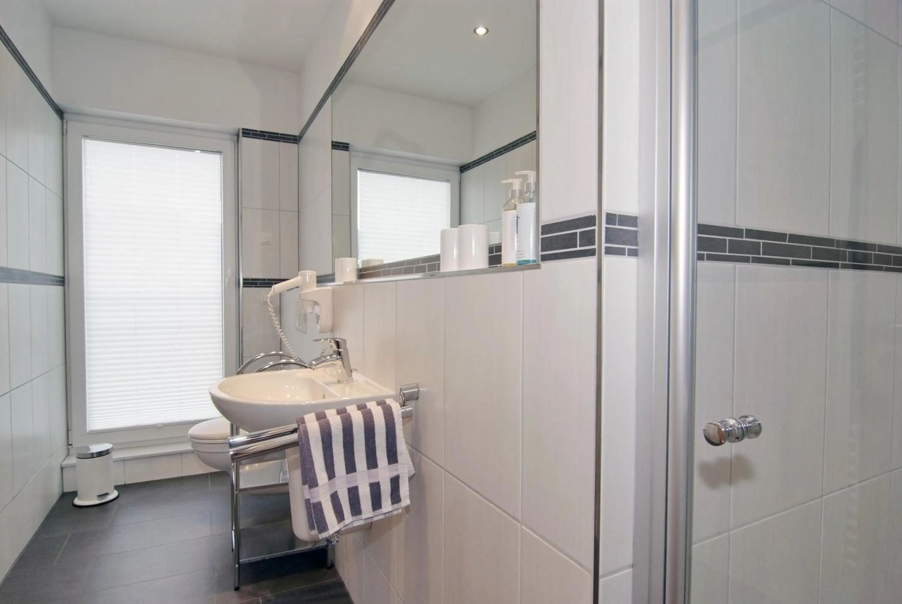 Bathroom in Weingut und Gästehaus Apel