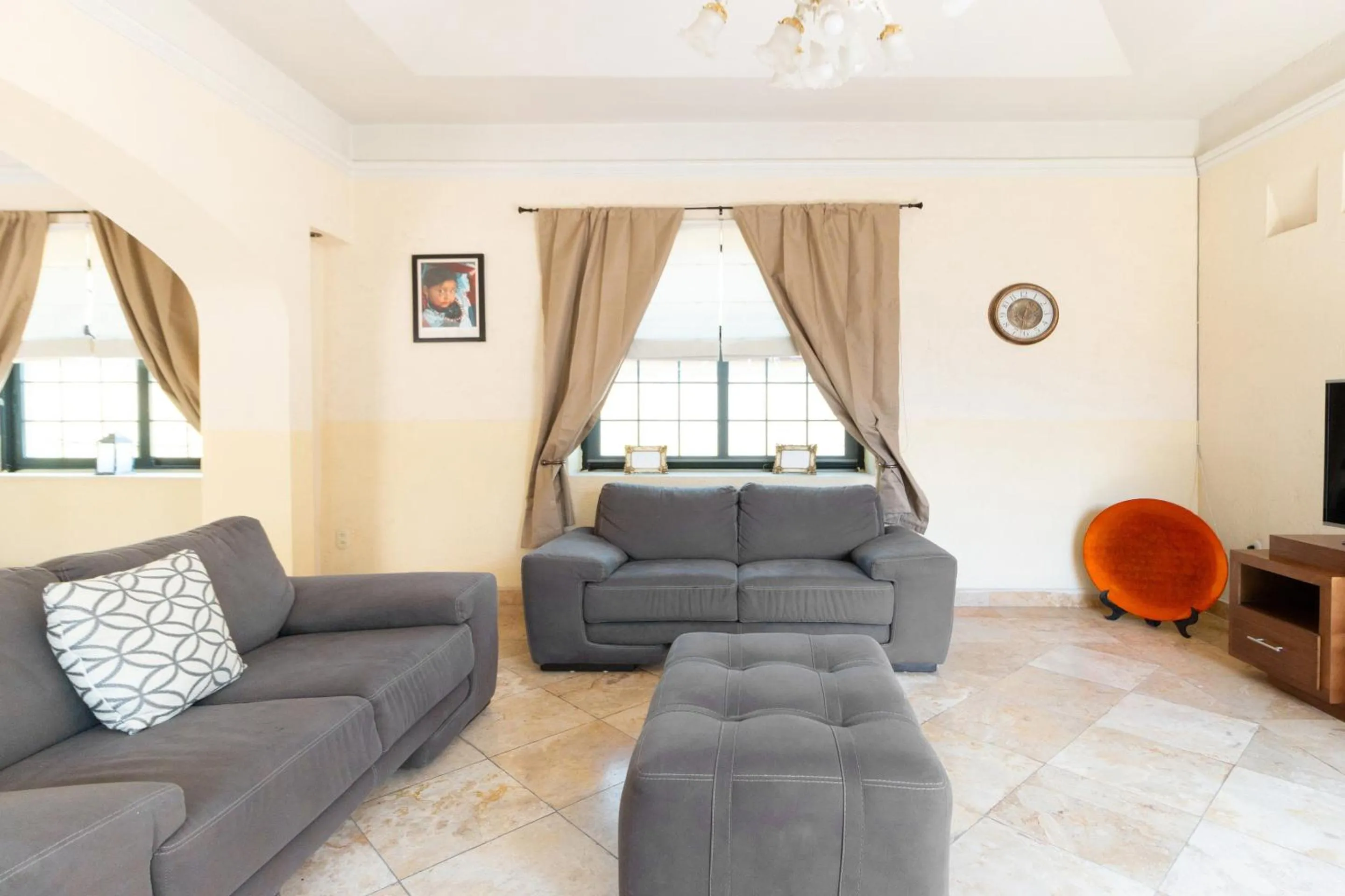 Lobby or reception in Capital O Hotel San Jose, San Luis Potosi