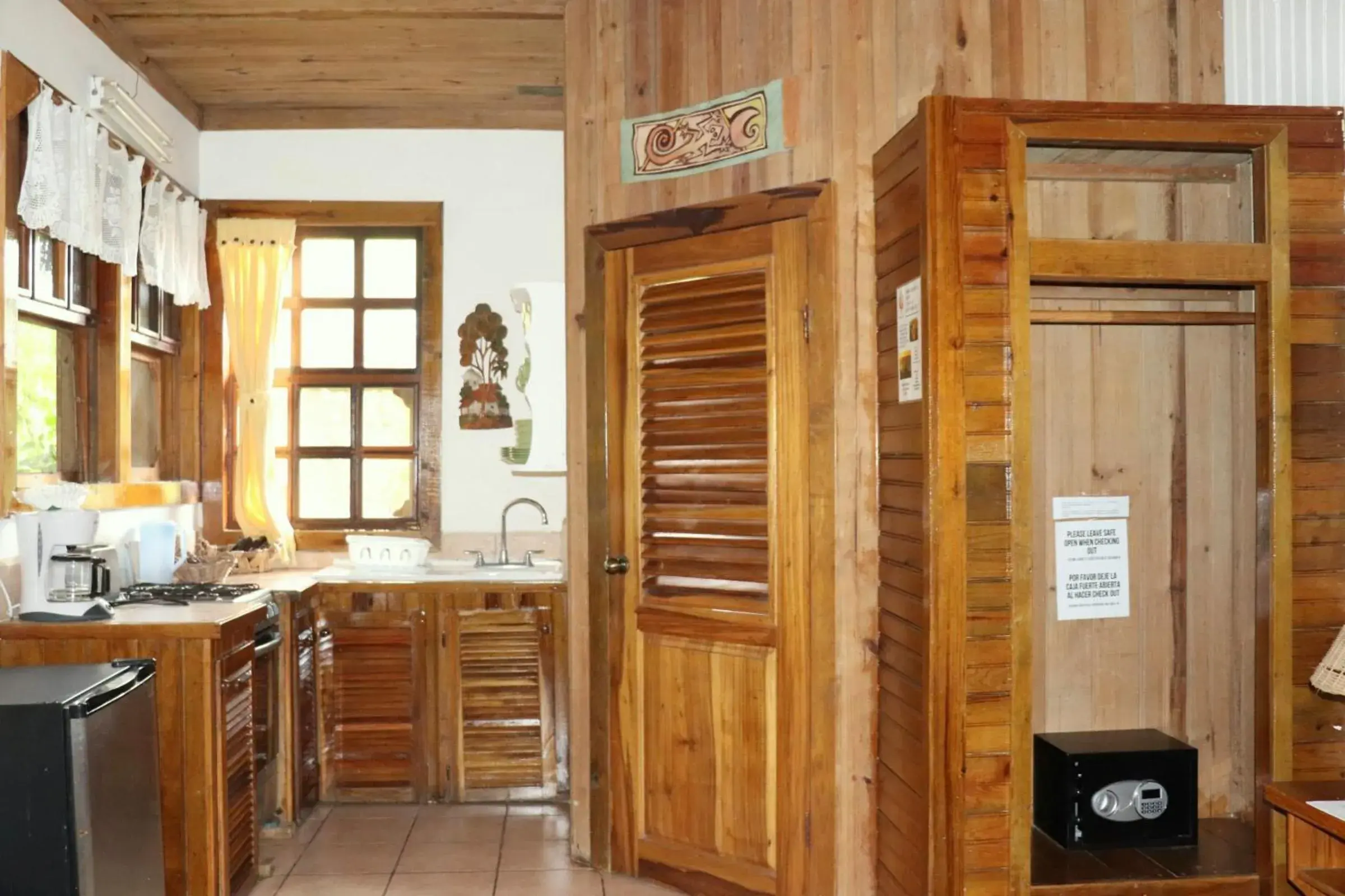 Apartment with Garden View - single occupancy in Posada Arco Iris, West End Apartment with Garden View - single occupancy in Posada Arco Iris, West End