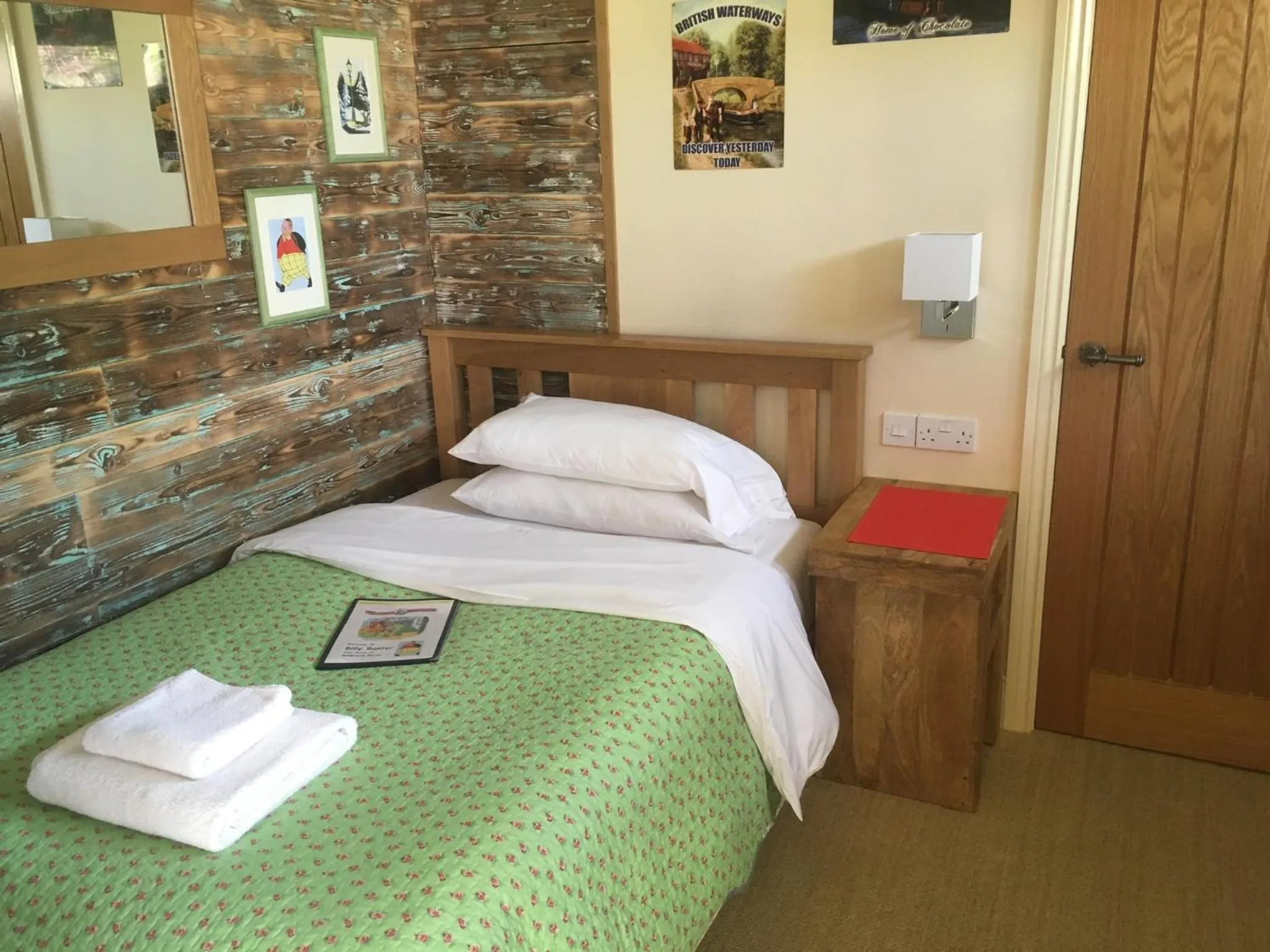 Bed in Widbrook Barns