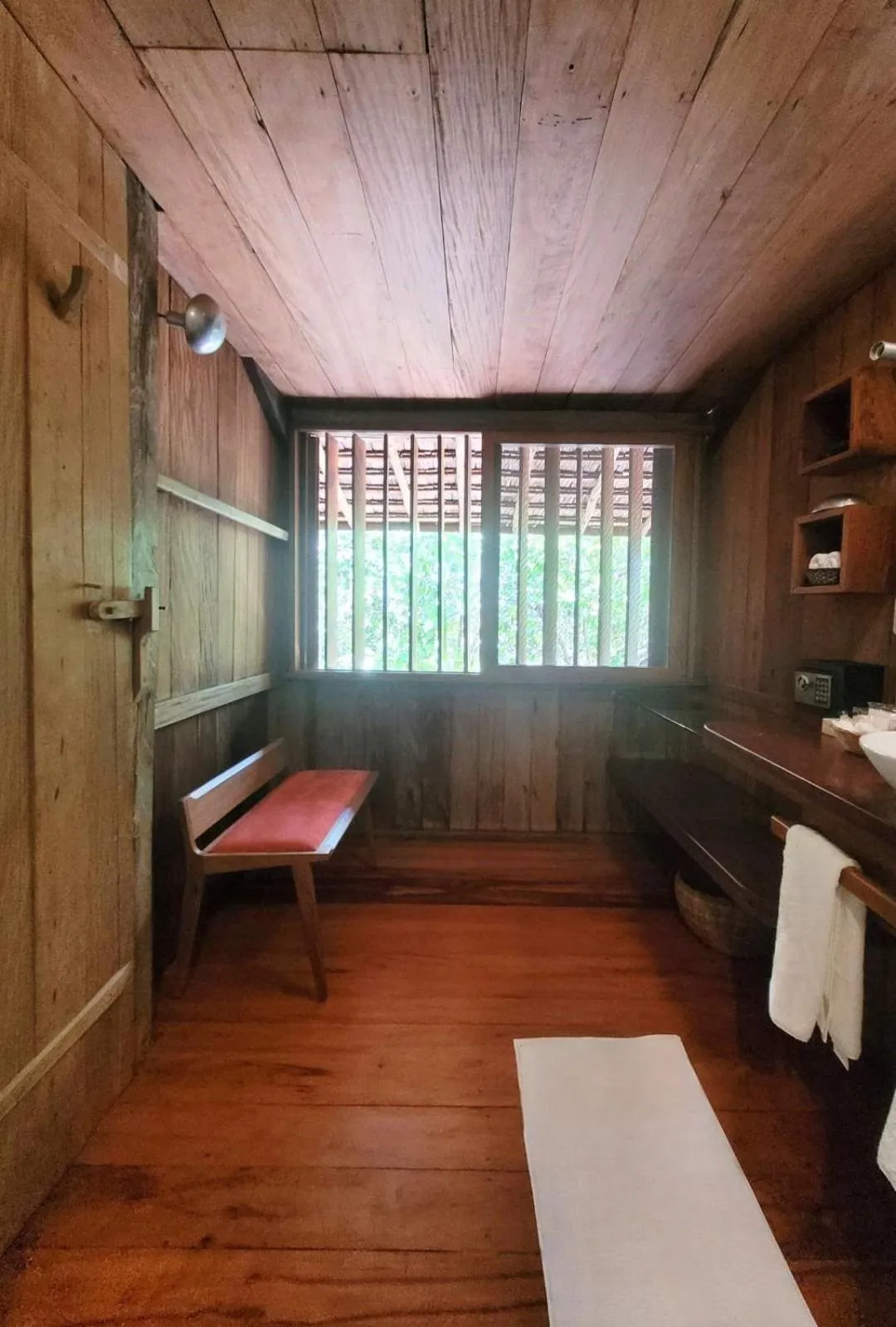 Bathroom, Bed in Hotel Vila Naiá - Corumbau