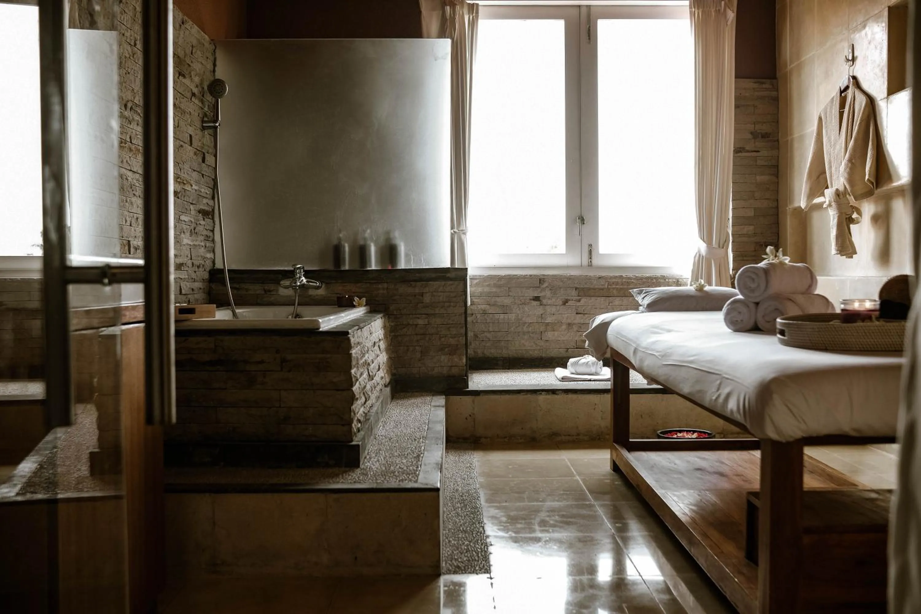 Hot Tub, Bed in Sadara Resort