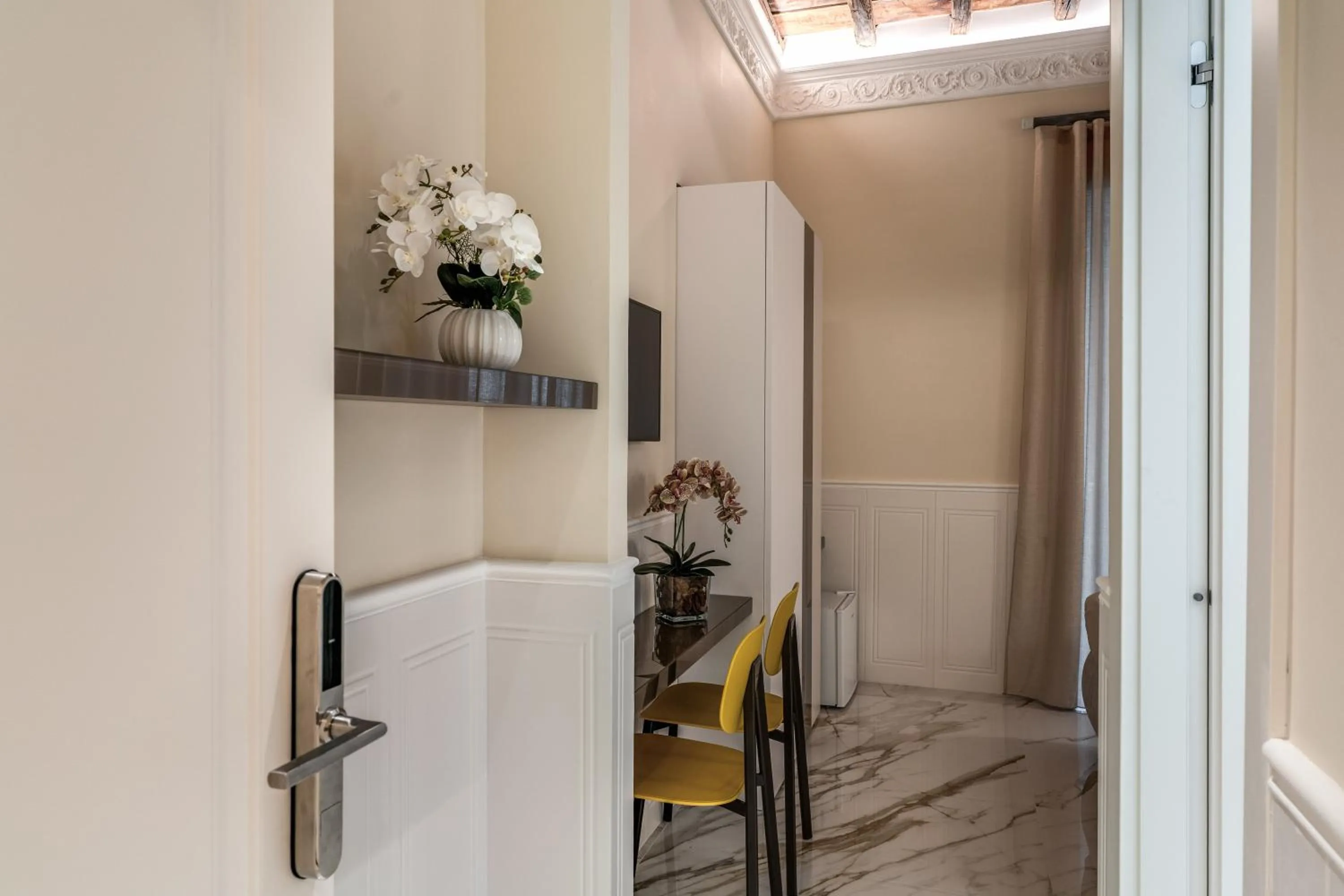 Seating area in Rome55 - Piazza di Spagna